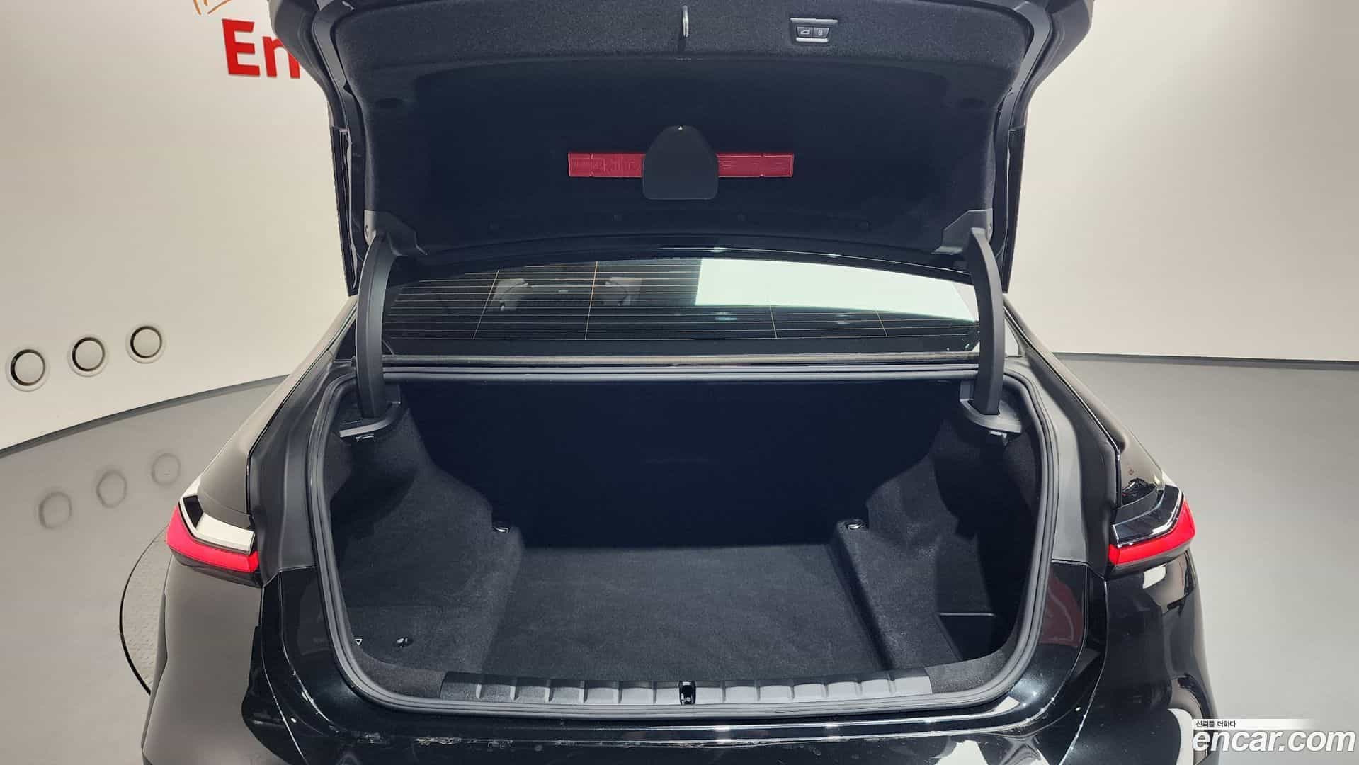 7-Series BMW 2023.7-OPTION-024