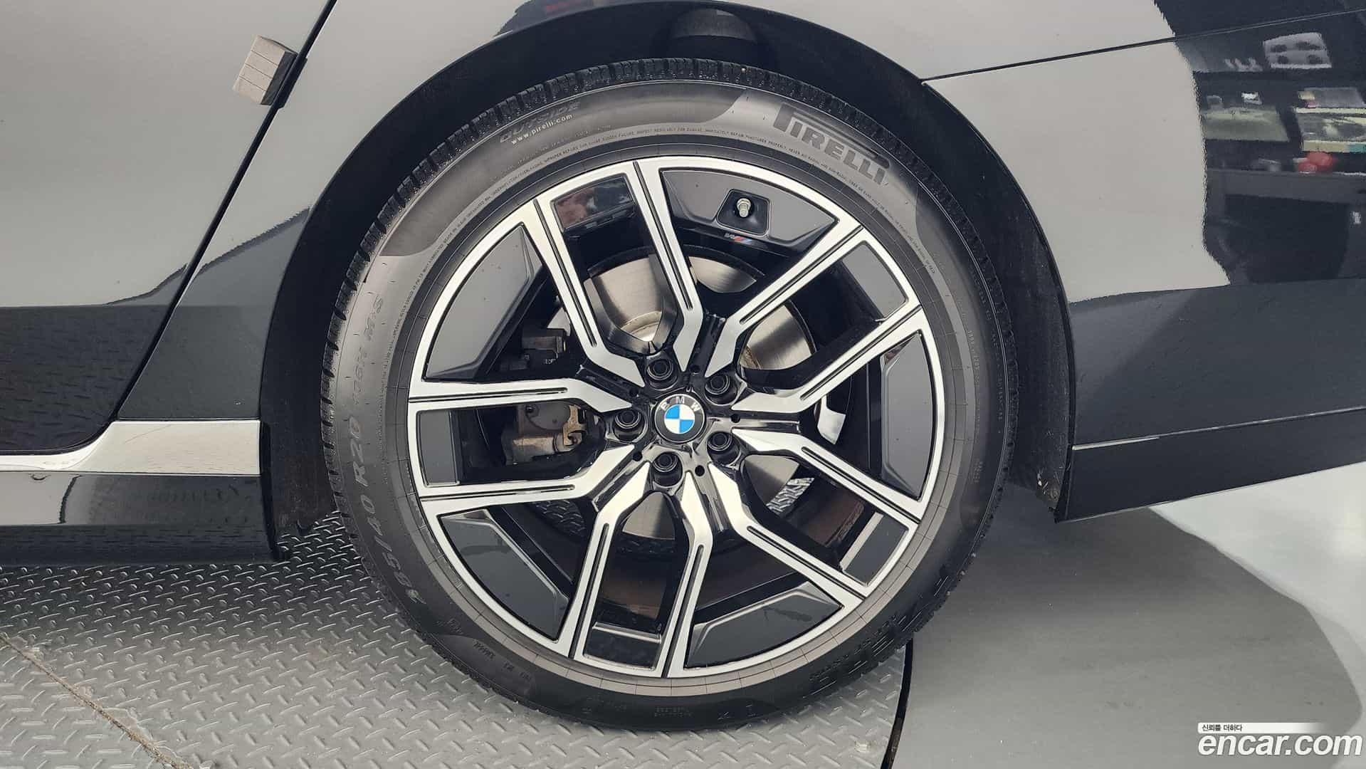 7-Series BMW 2023.7-OUTER-031