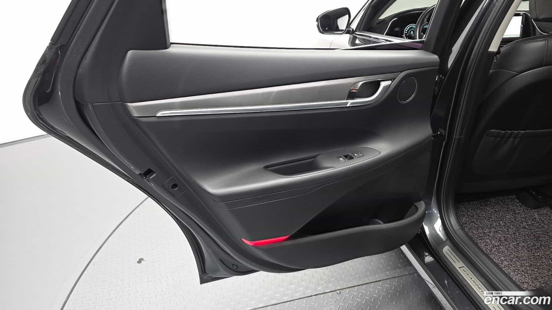 Grandeur Hyundai 2020.2-INNER-035