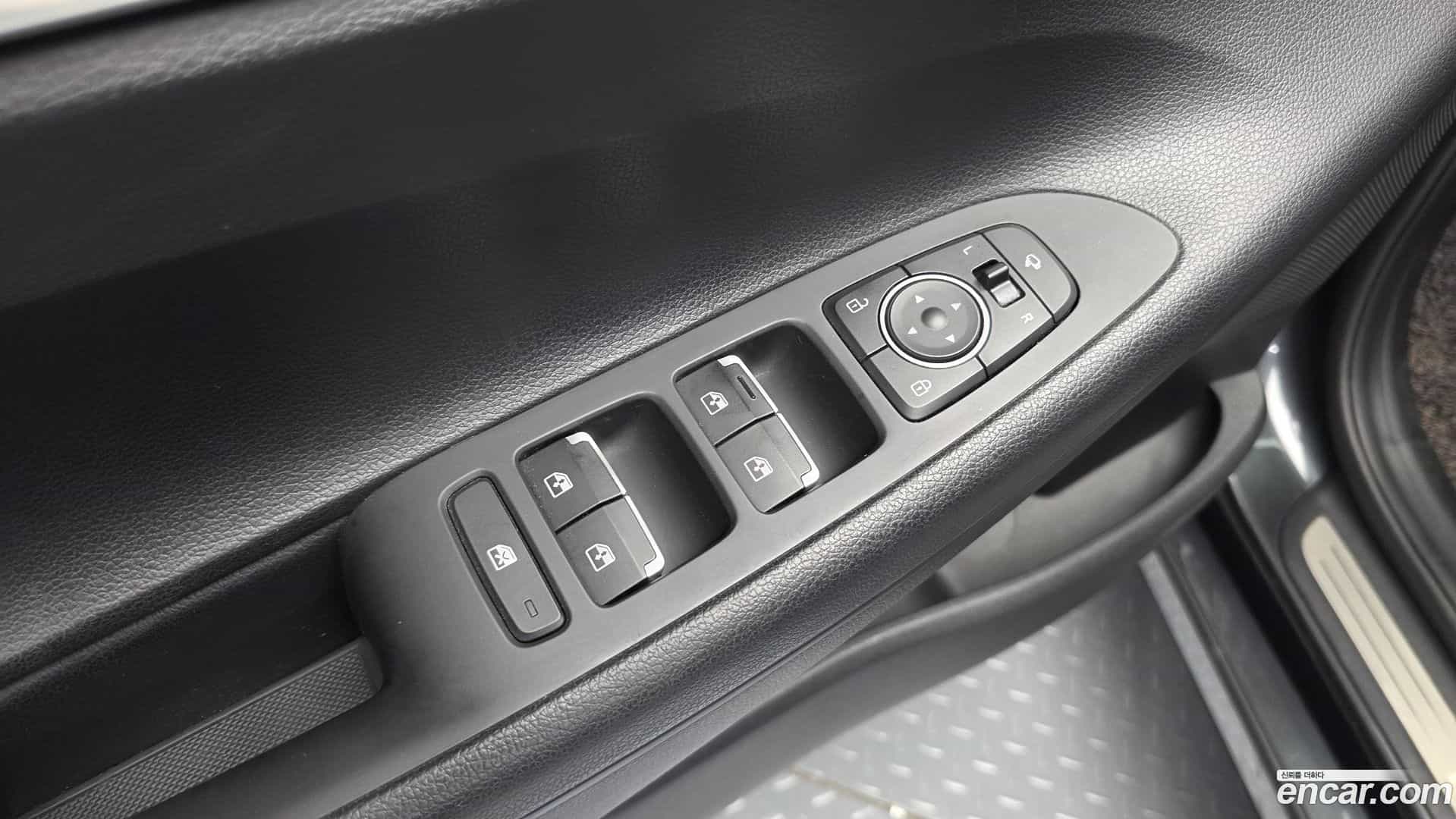 Grandeur Hyundai 2020.2-OPTION-042