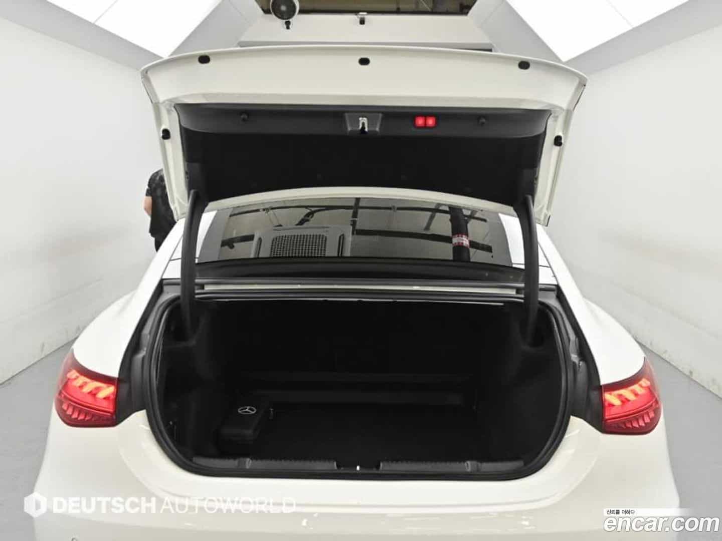 EQE Mercedes-Benz 2022.11-OPTION-023