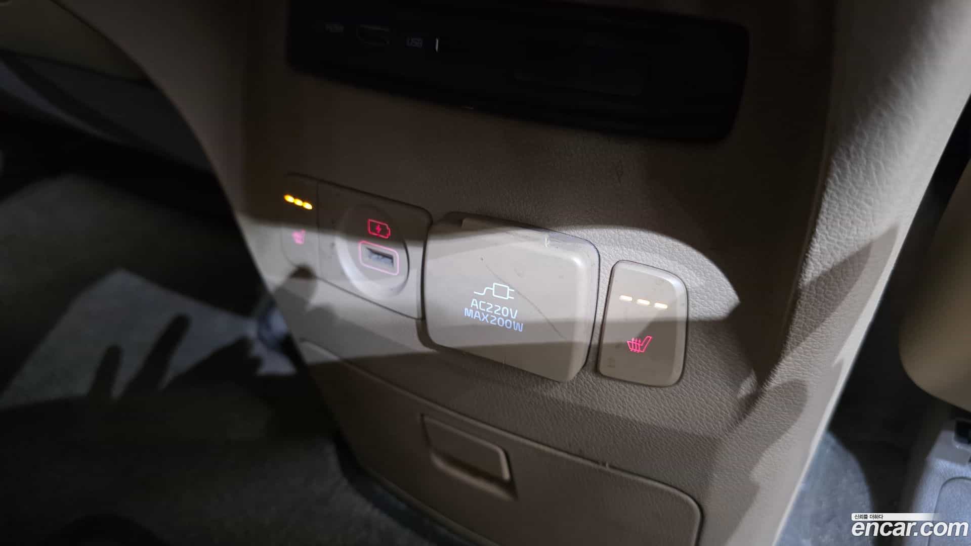 Canival Kia 2015.6-OPTION-041