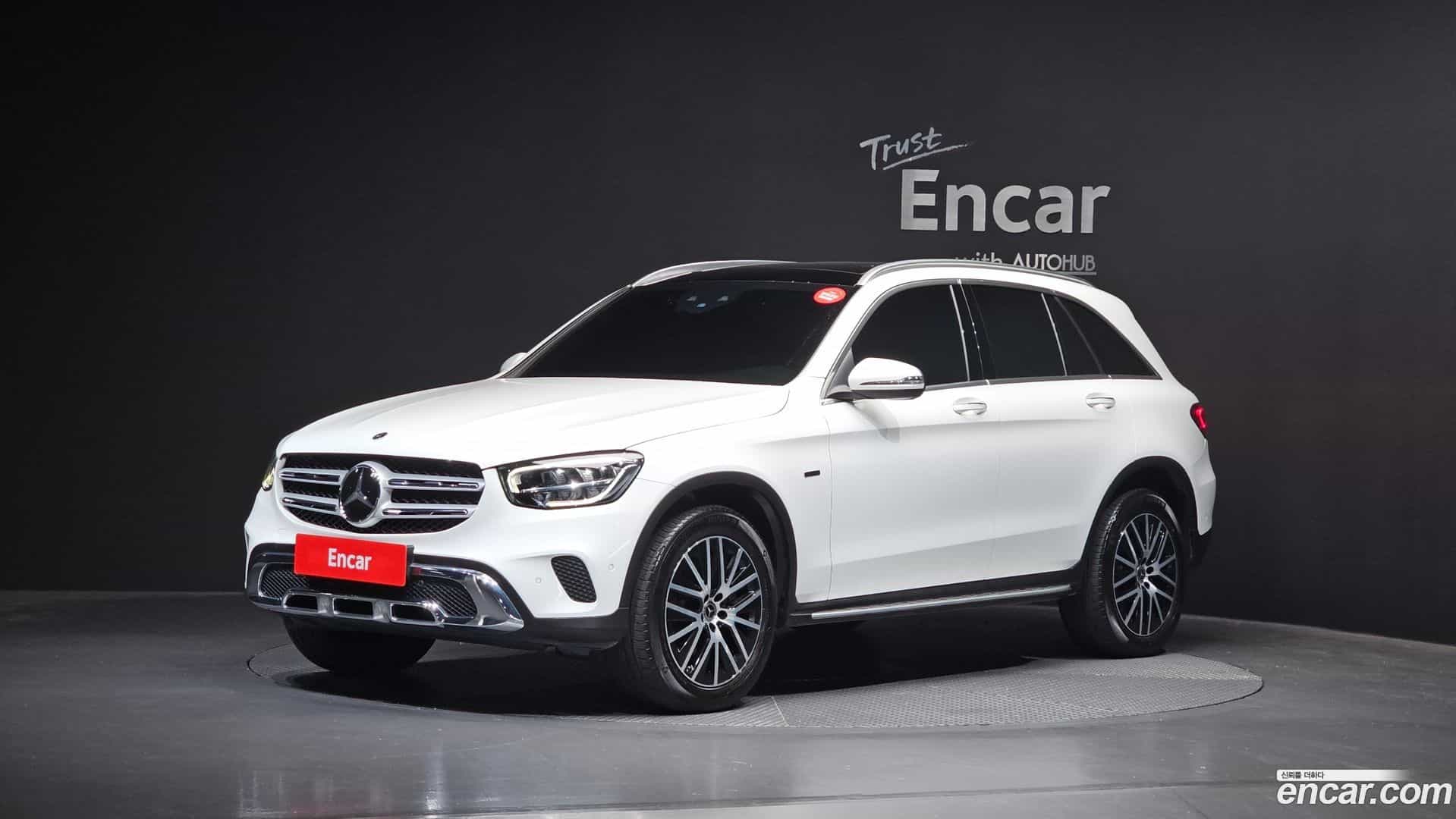 GLC-Class Mercedes-Benz 2021.0-OUTER-001