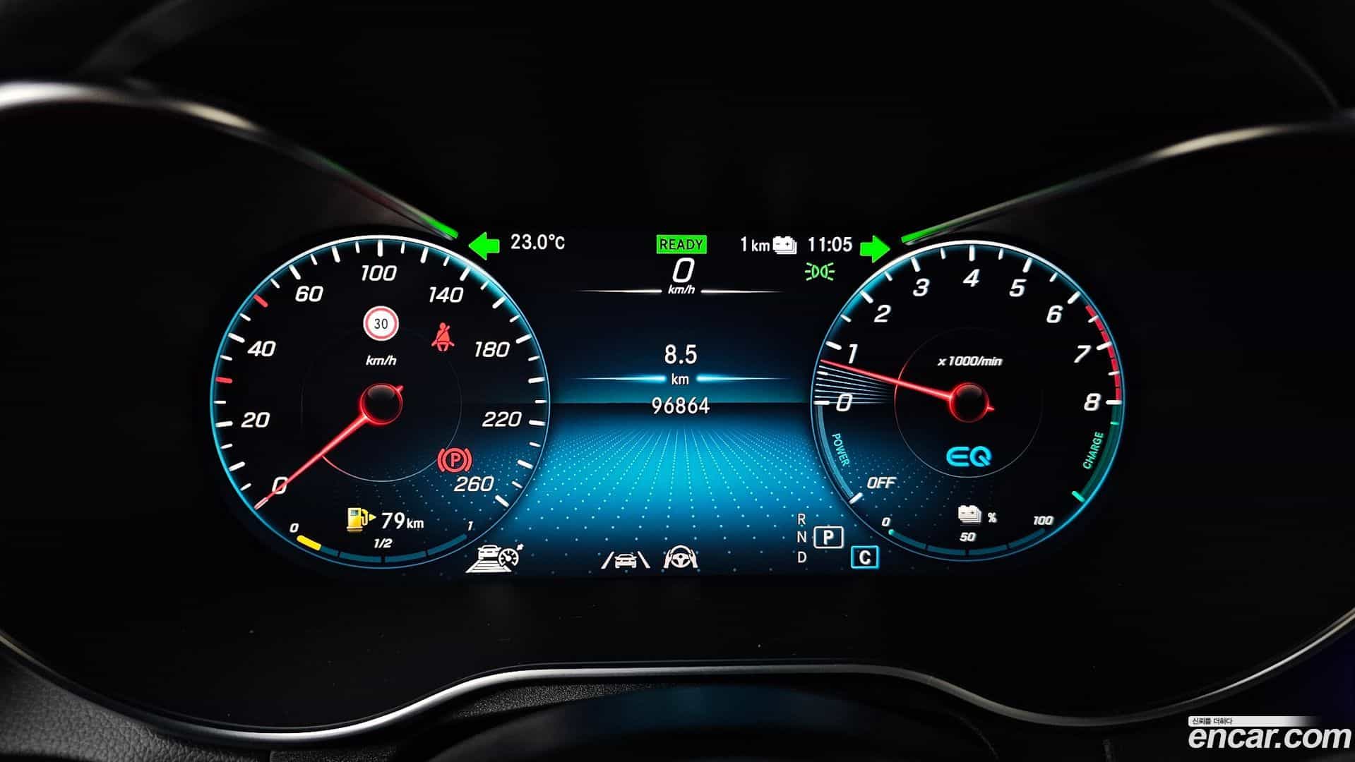 GLC-Class Mercedes-Benz 2021.0-INNER-008