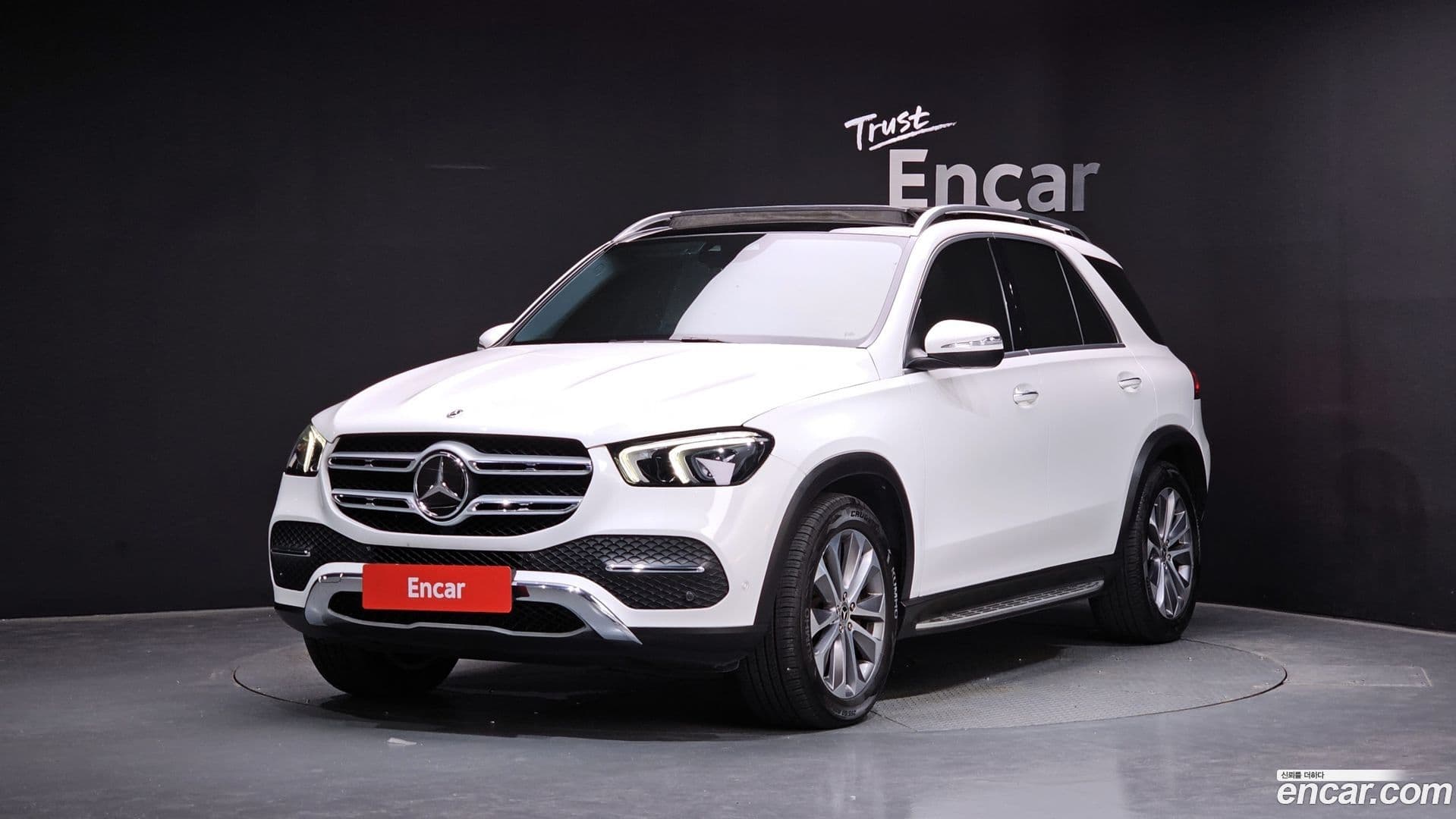 Main__Slider__Photo:GLE-Class Mercedes-Benz 2021.6-0