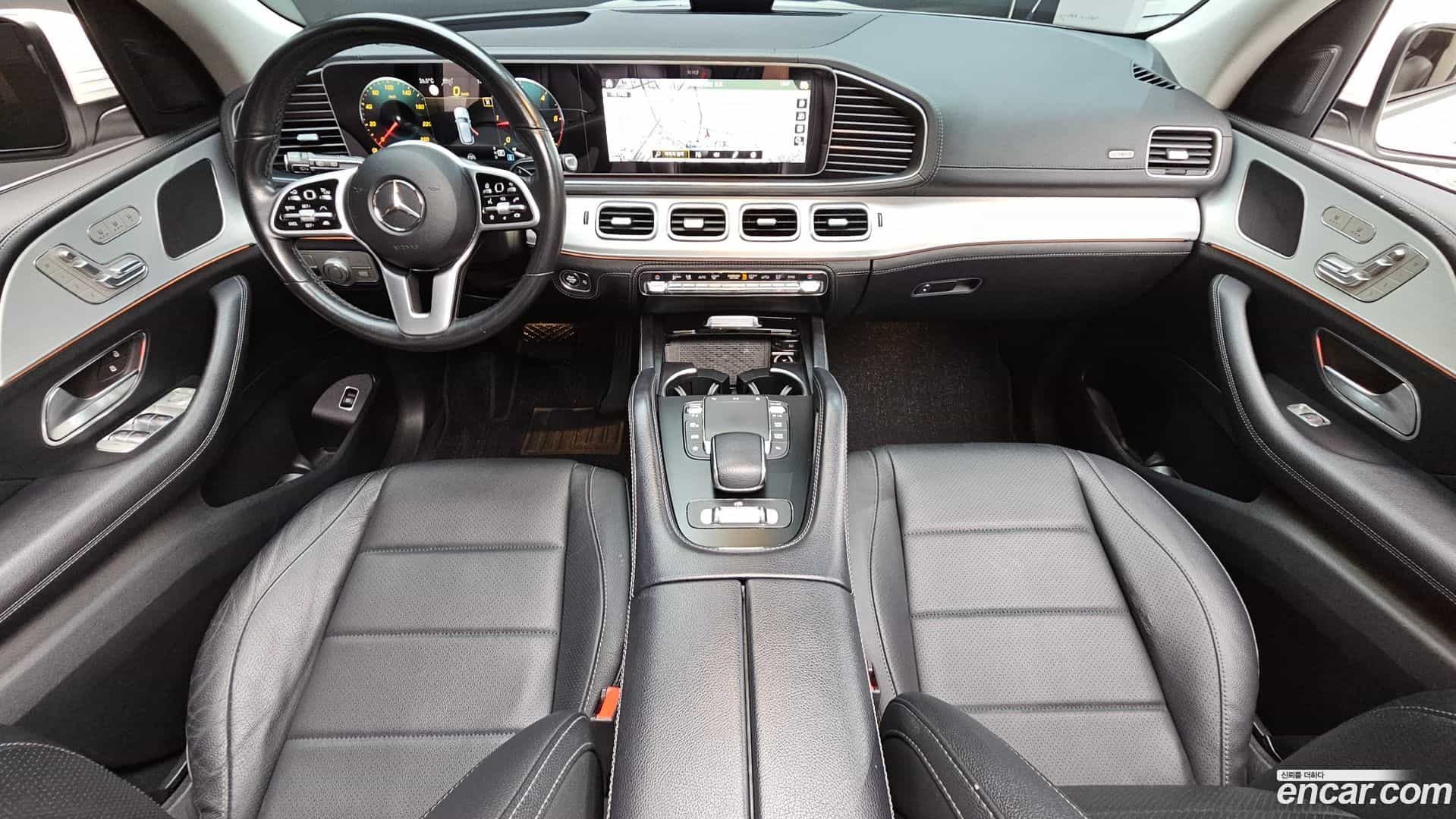 GLE-Class Mercedes-Benz 2021.6-INNER-007