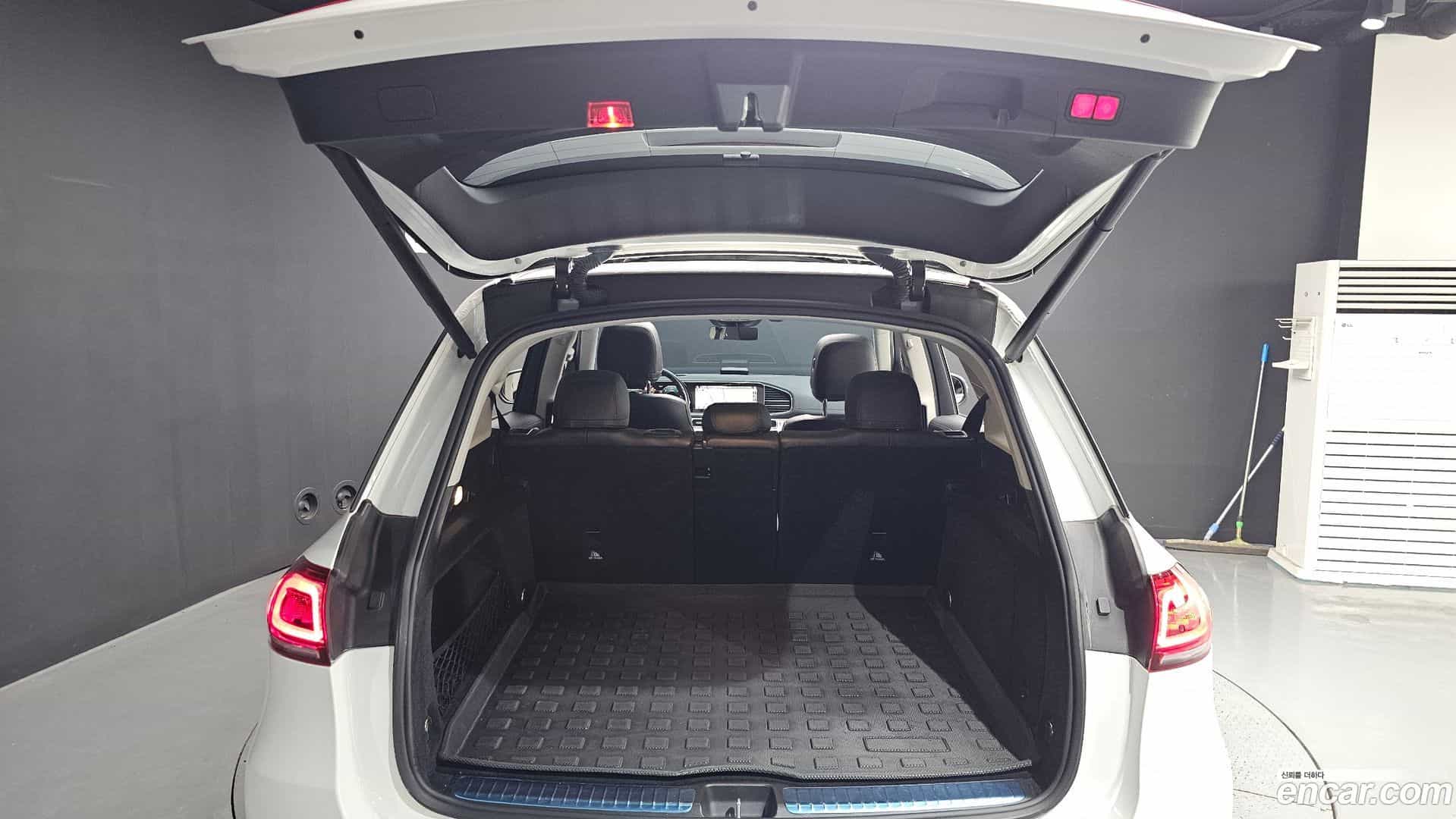 GLE-Class Mercedes-Benz 2021.6-OPTION-024