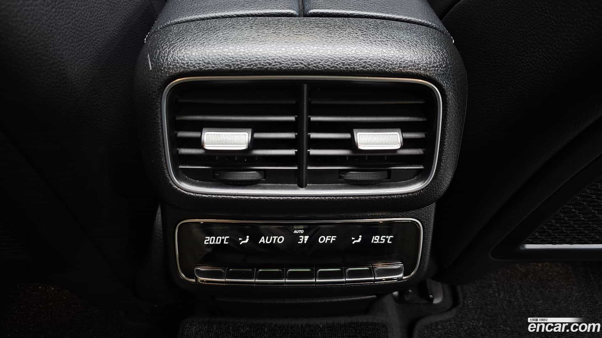 GLE-Class Mercedes-Benz 2021.6-OPTION-044