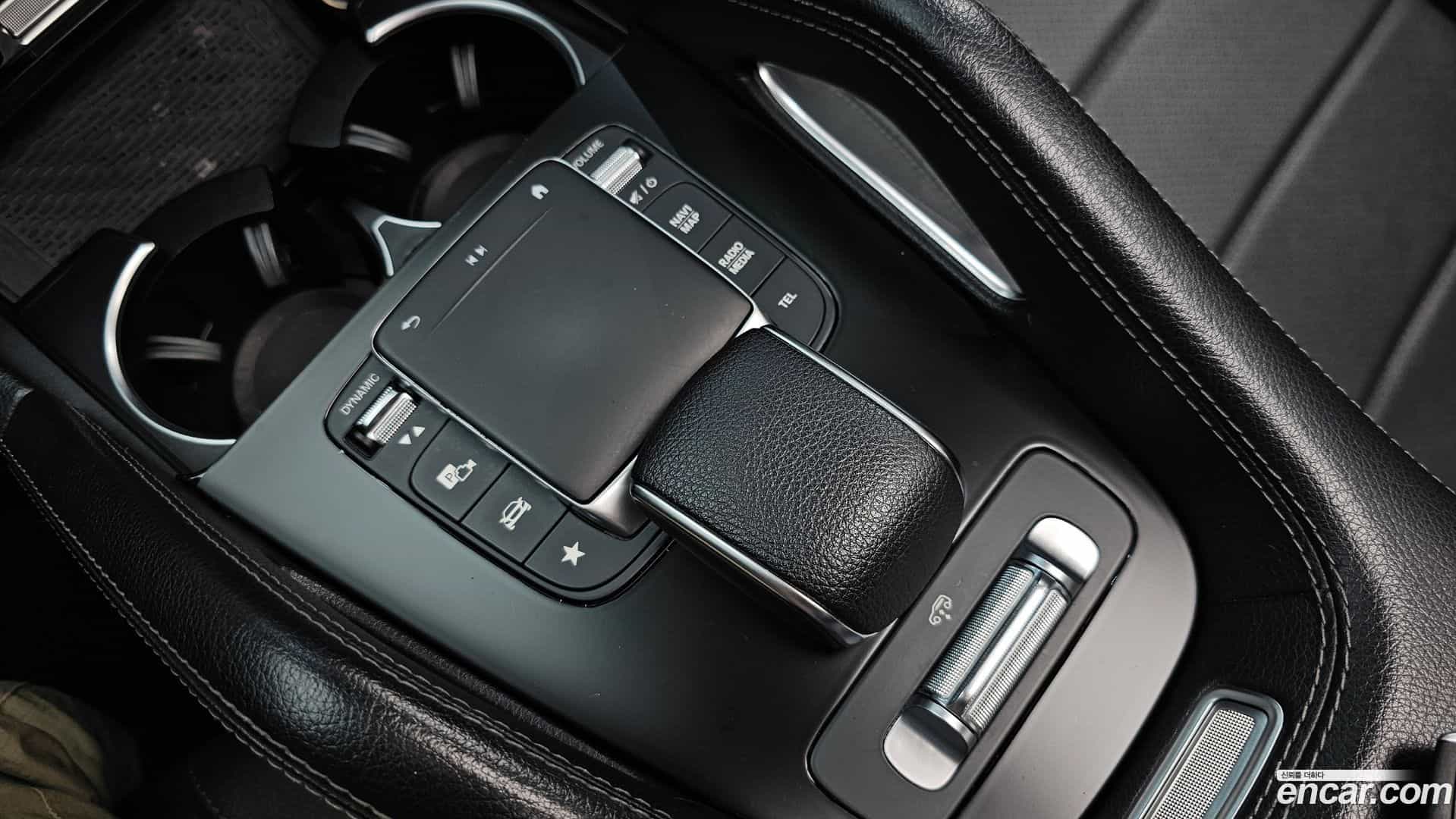 GLE-Class Mercedes-Benz 2021.6-OPTION-047