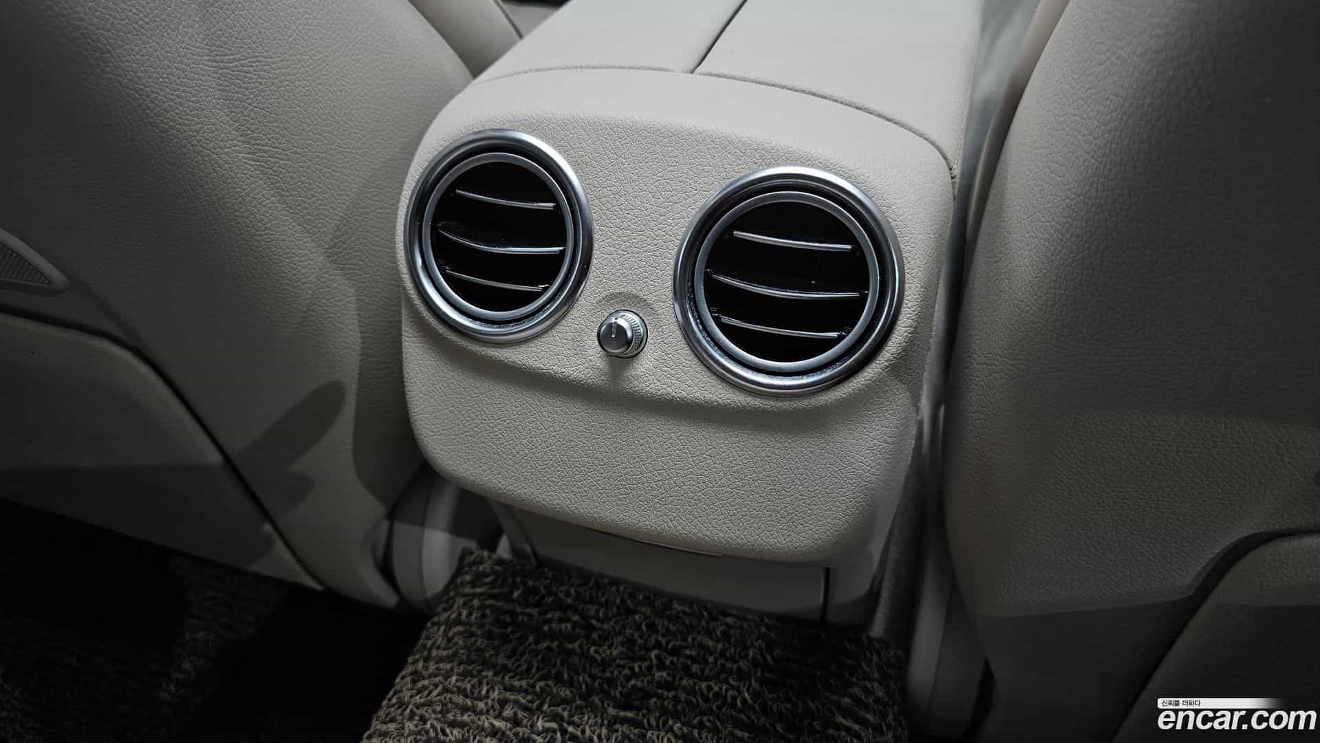 E-Class Mercedes-Benz 2020.5-OPTION-044