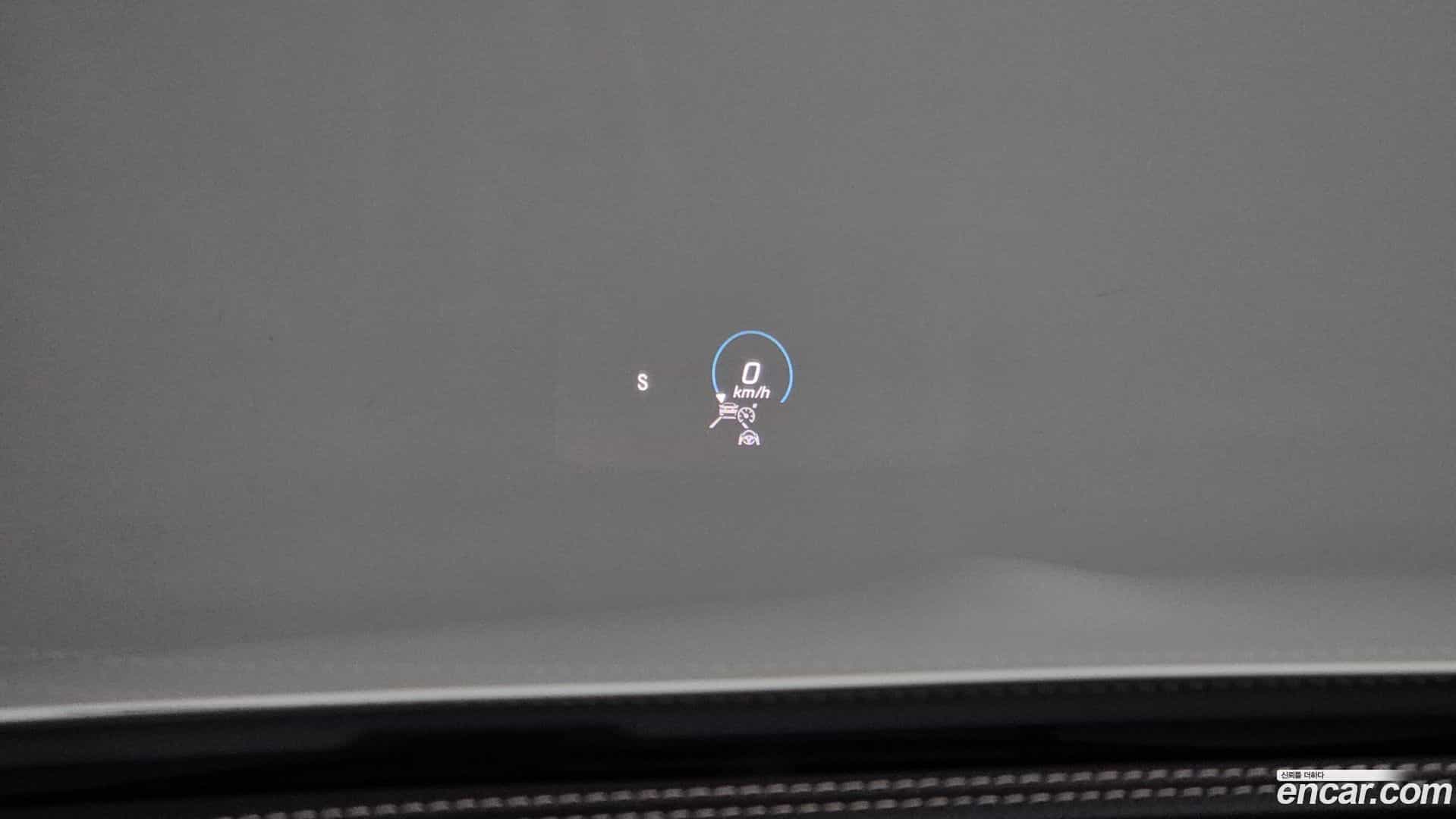 E-Class Mercedes-Benz 2023.11-OPTION-021