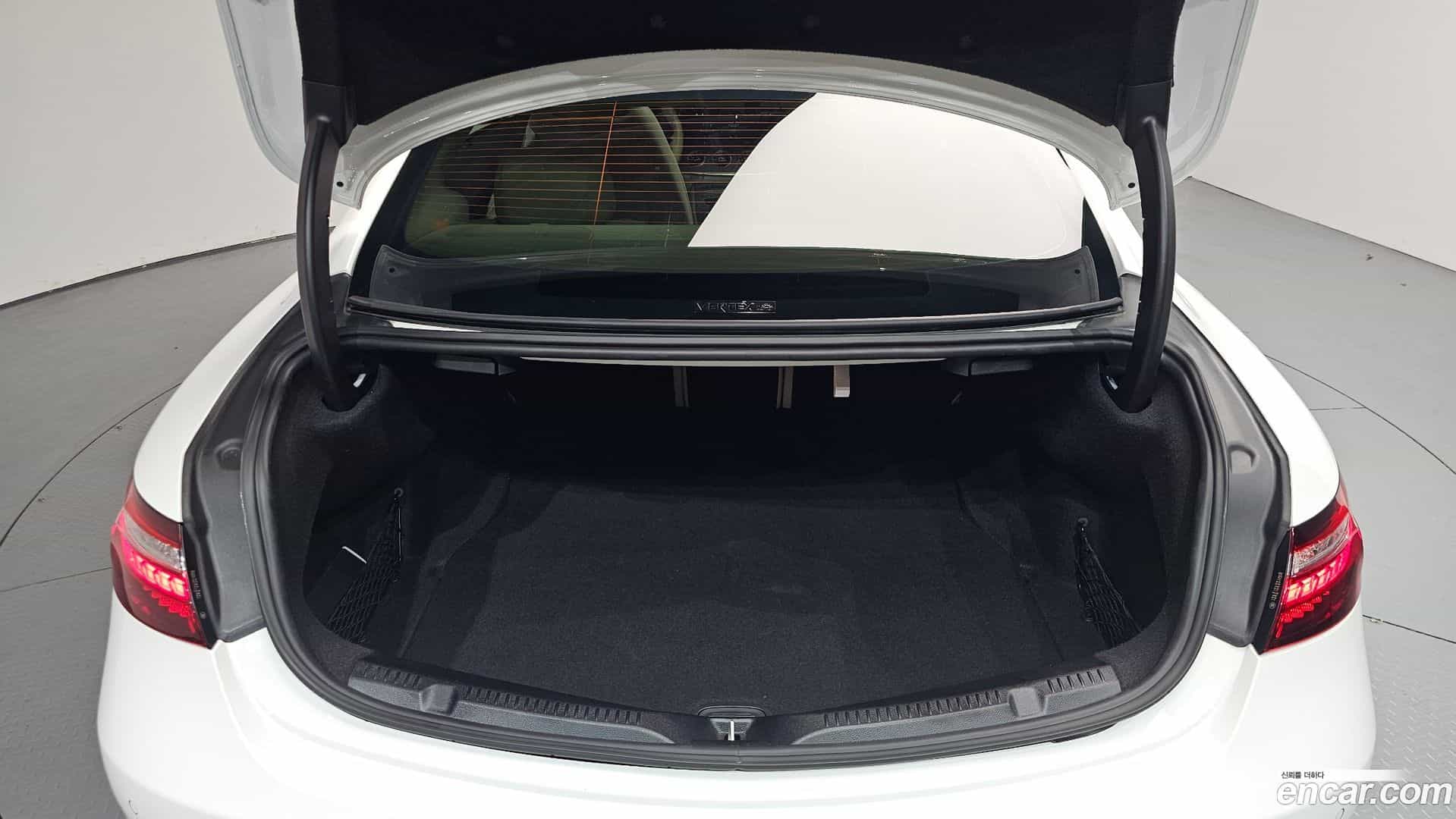 E-Class Mercedes-Benz 2023.11-OPTION-024