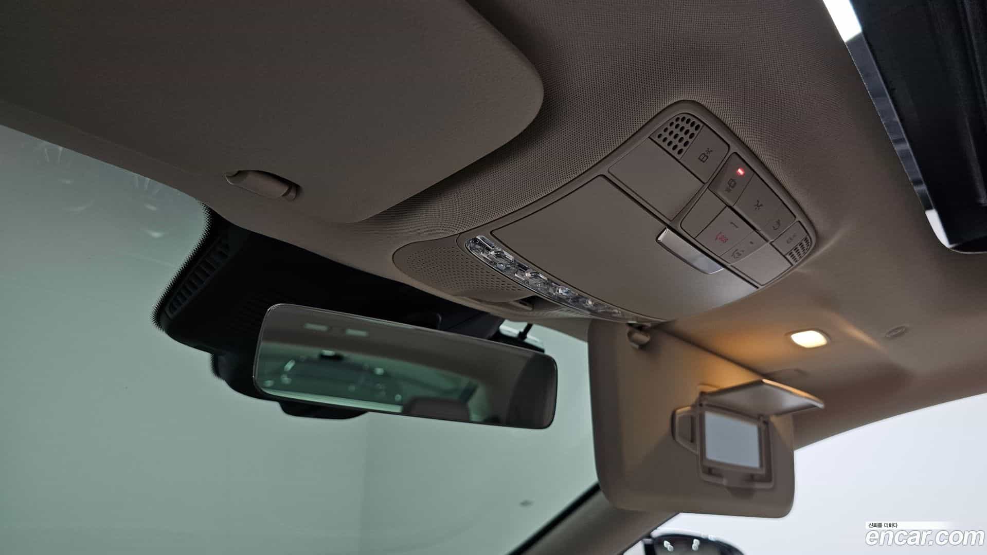E-Class Mercedes-Benz 2023.11-OPTION-045