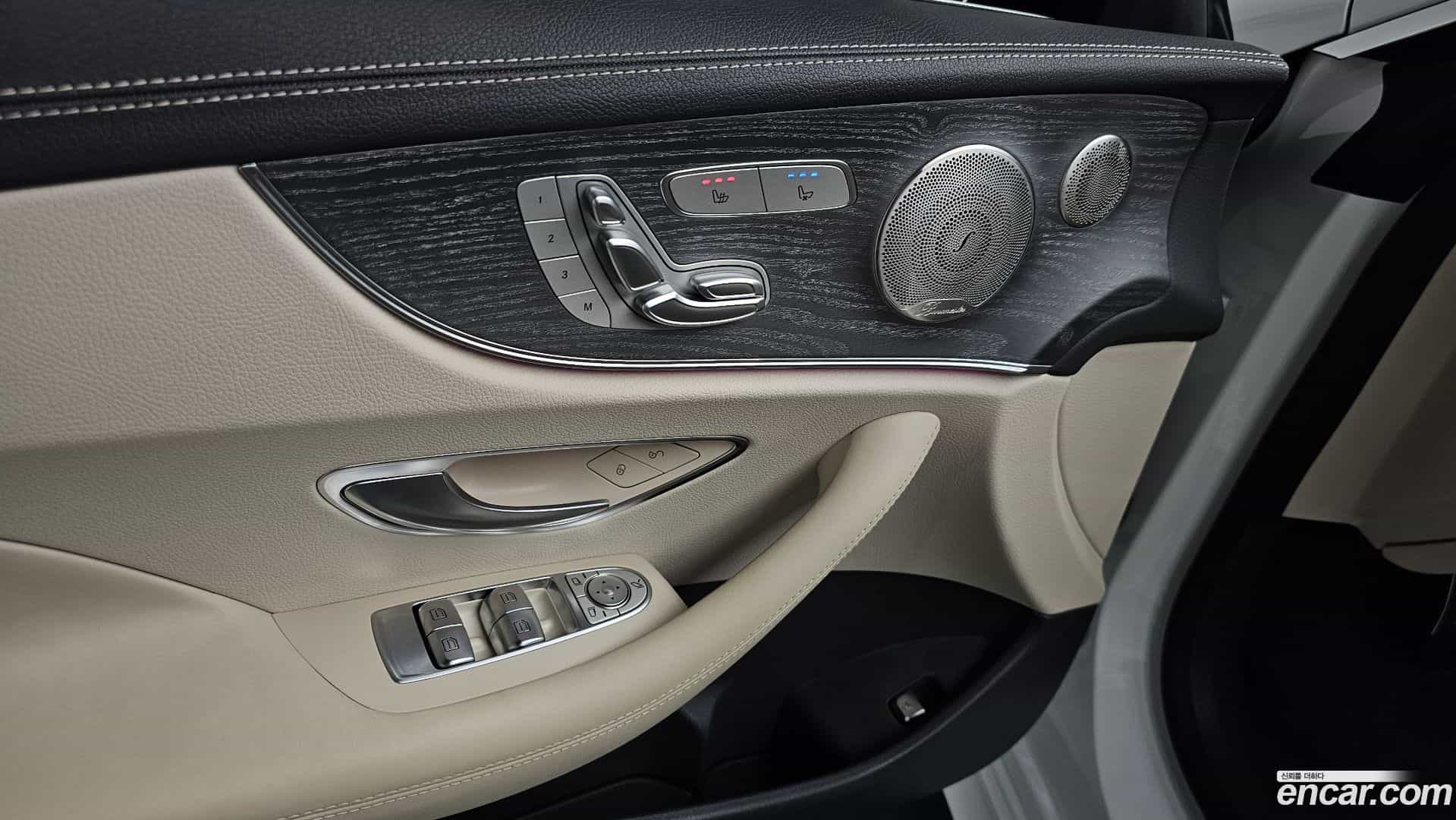 E-Class Mercedes-Benz 2023.11-OPTION-046