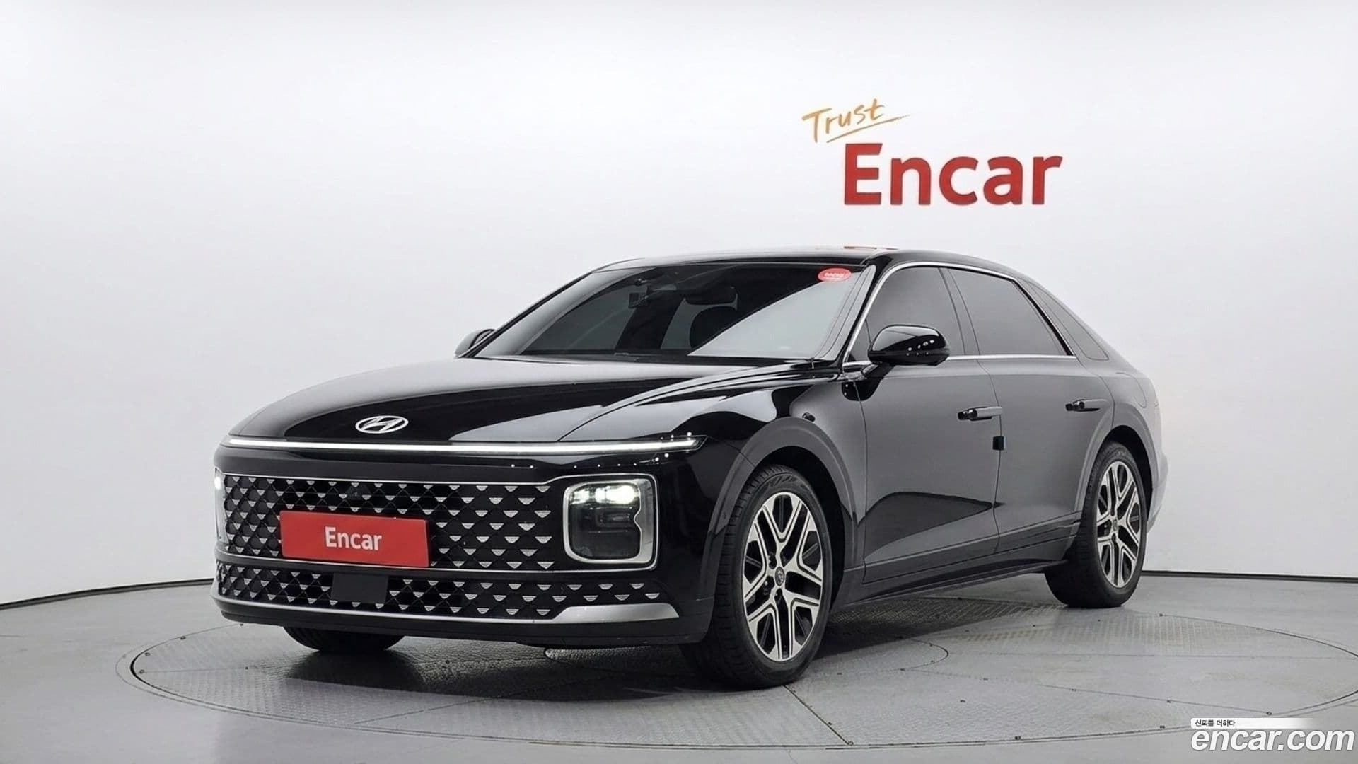 Main__Slider__Photo:Grandeur Hyundai 2023.3-0