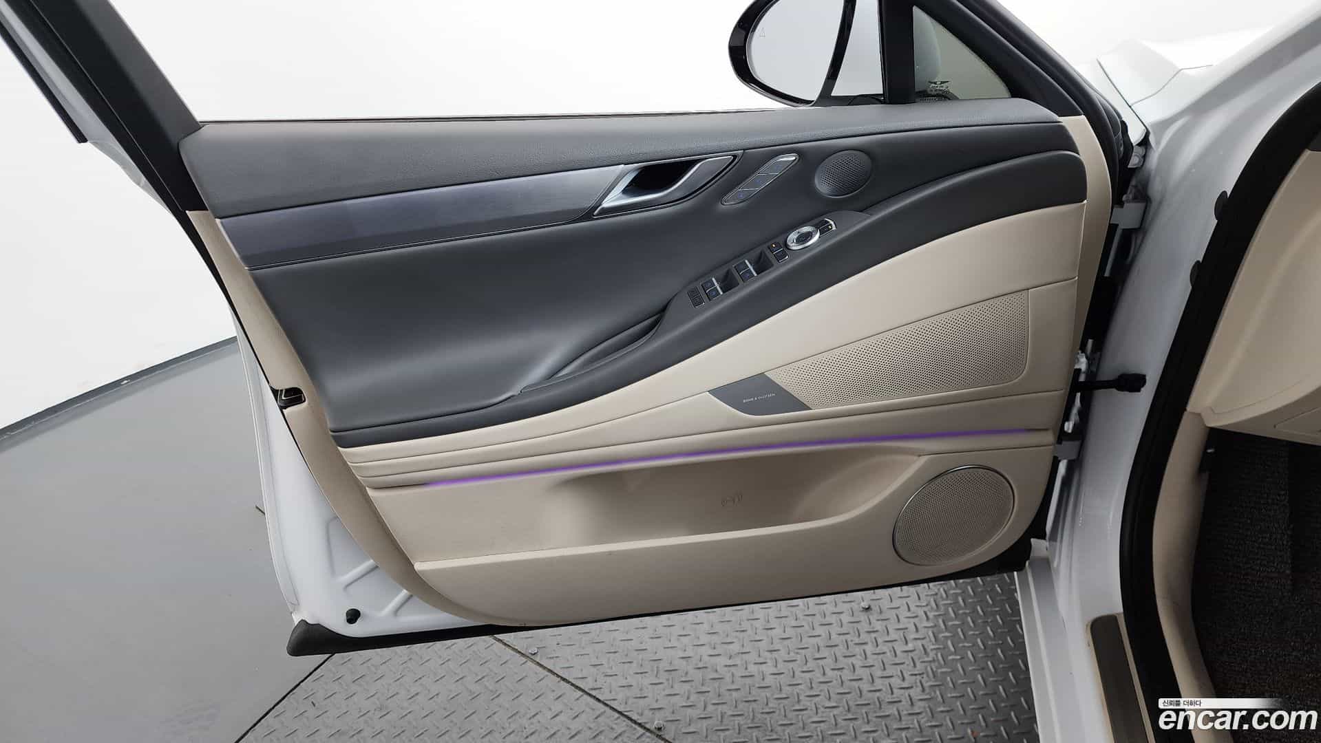 G80 Genesis 2024.1-INNER-034