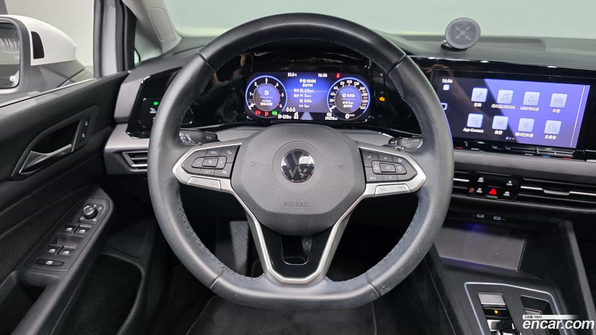 Golf Volkswagen 2022.1-OPTION-017