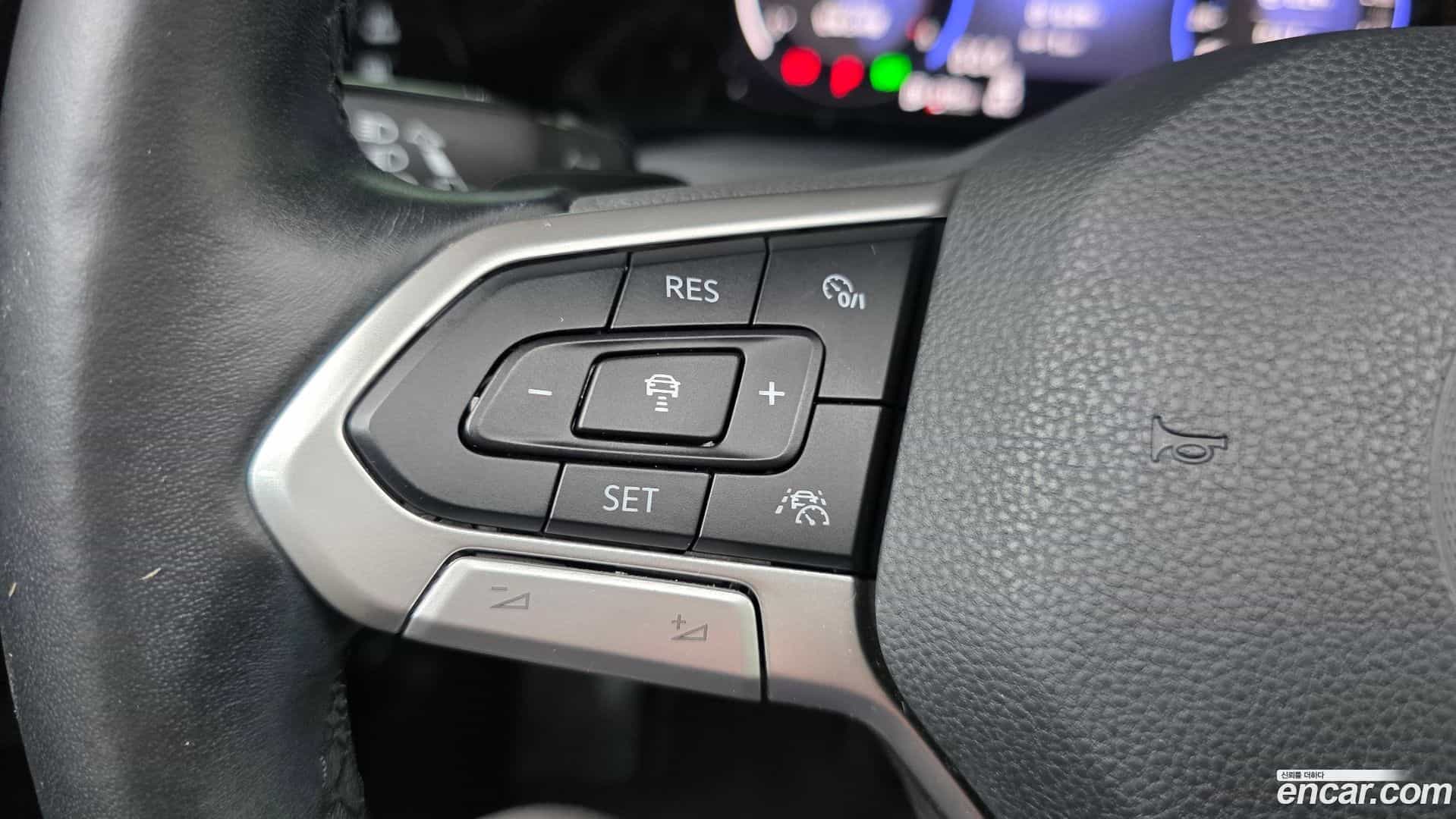 Golf Volkswagen 2022.1-OPTION-024