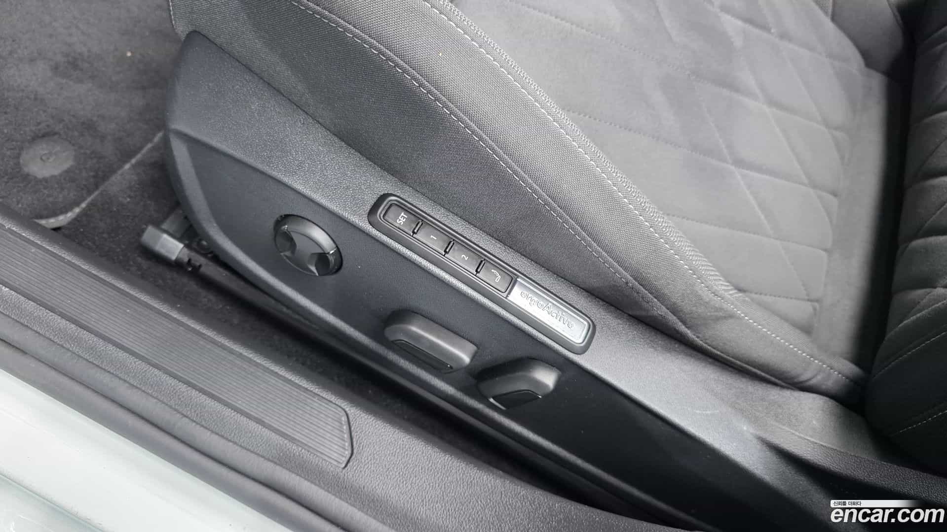 Golf Volkswagen 2022.1-OPTION-043