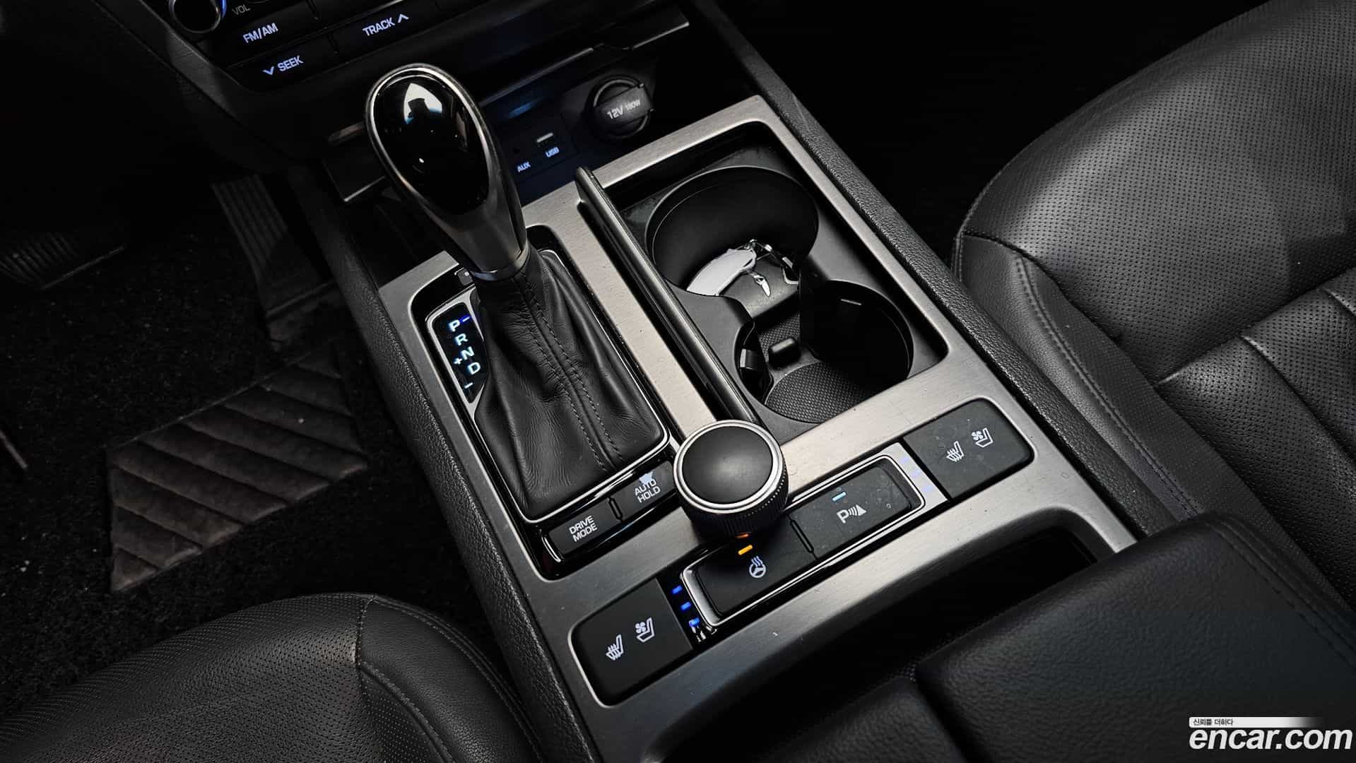Genesis Hyundai 2016.1-INNER-009