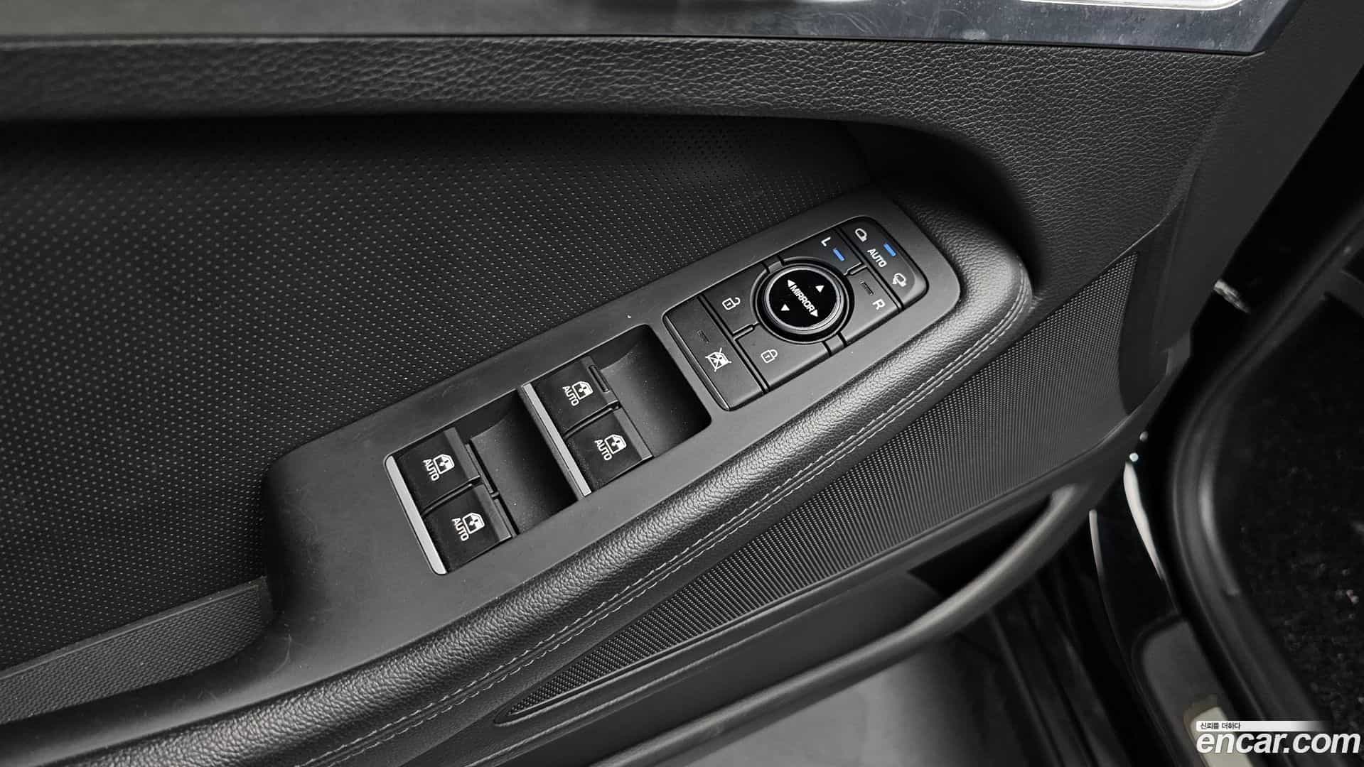 Genesis Hyundai 2016.1-OPTION-020
