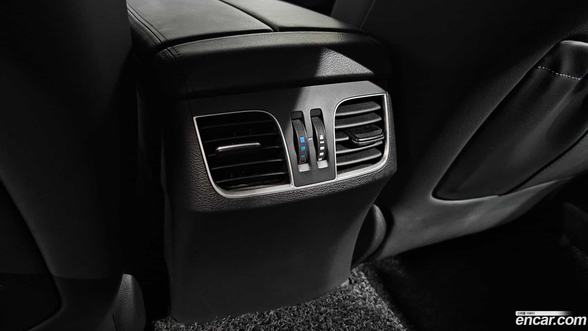 Genesis Hyundai 2016.1-OPTION-044