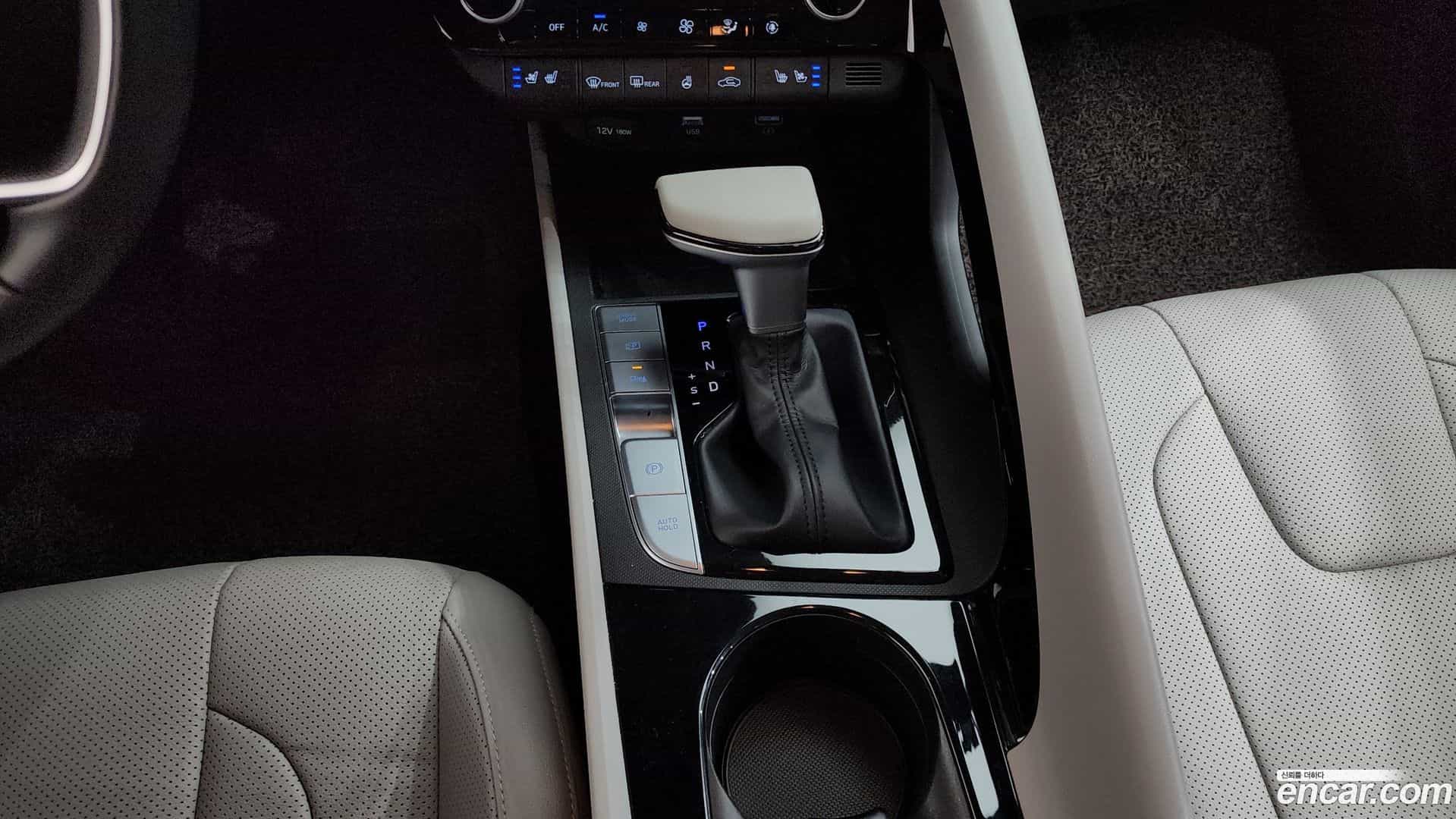AVANTE Hyundai 2020.3-INNER-009