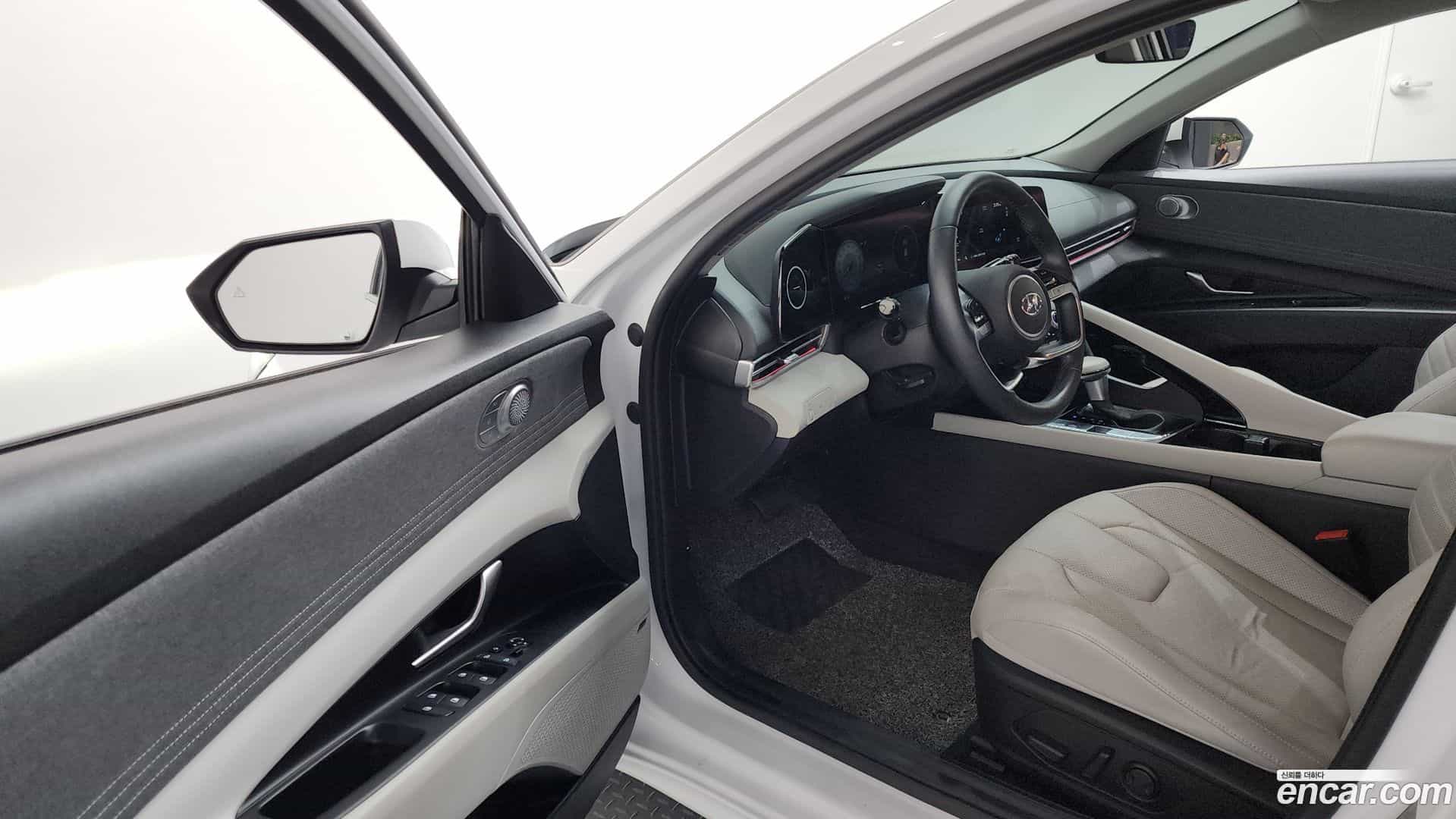 AVANTE Hyundai 2020.3-INNER-010