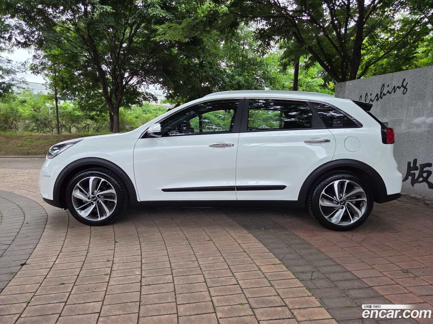 Niro Kia 2017.5-OUTER-005