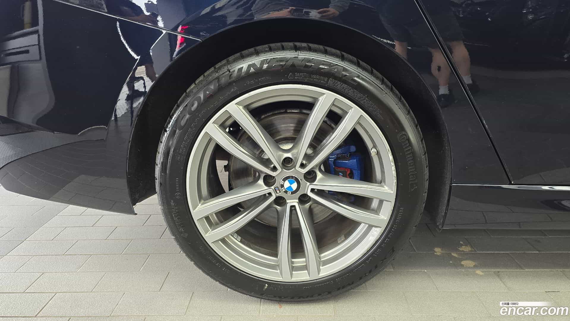 Gran Turismo BMW 2019.1-OUTER-005