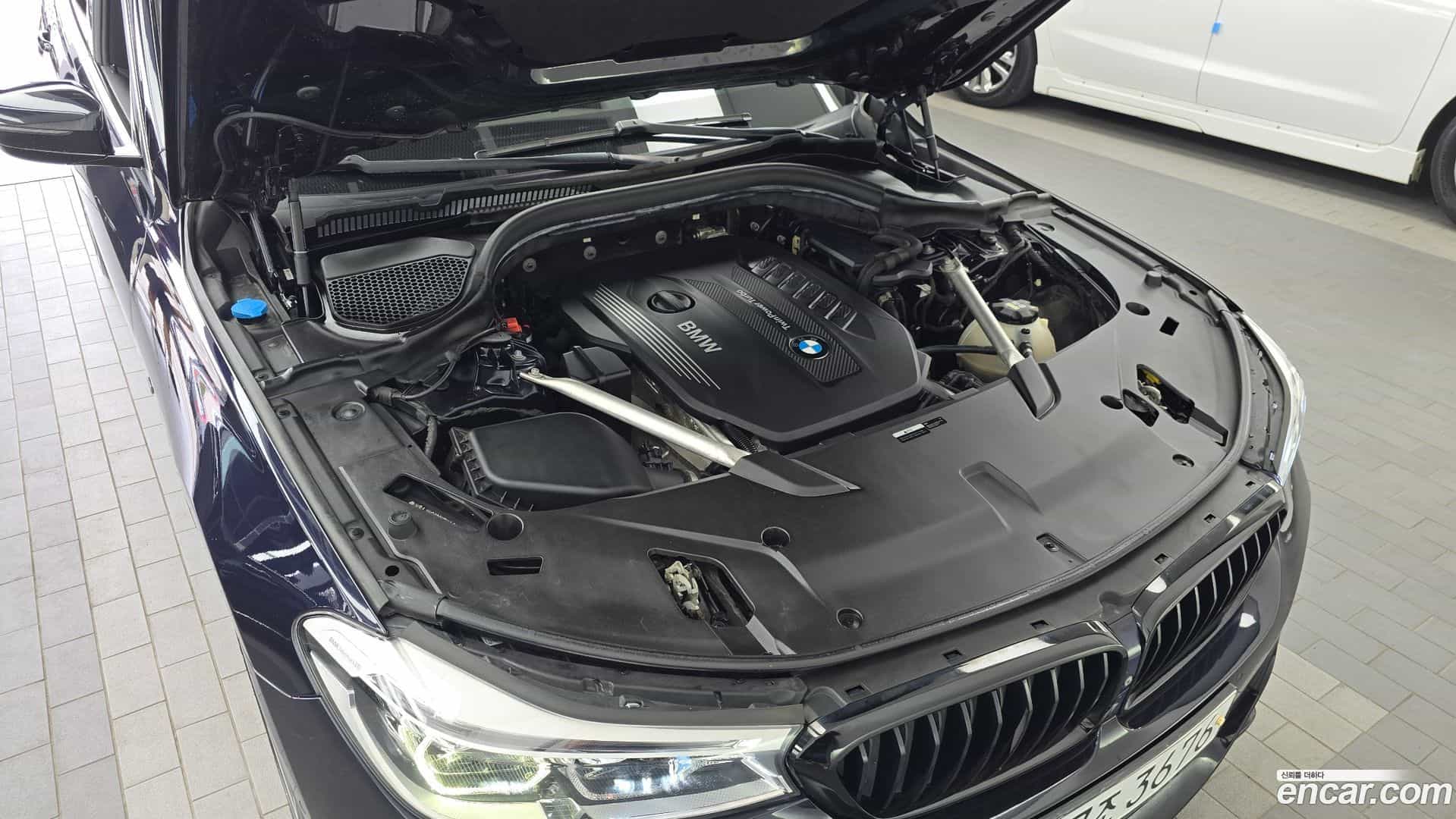 Gran Turismo BMW 2019.1-OUTER-006
