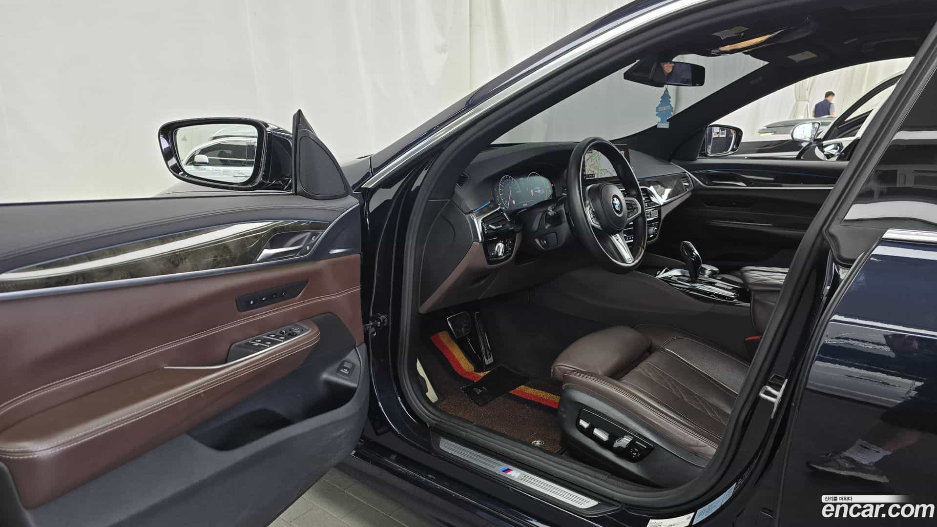 Gran Turismo BMW 2019.1-INNER-010