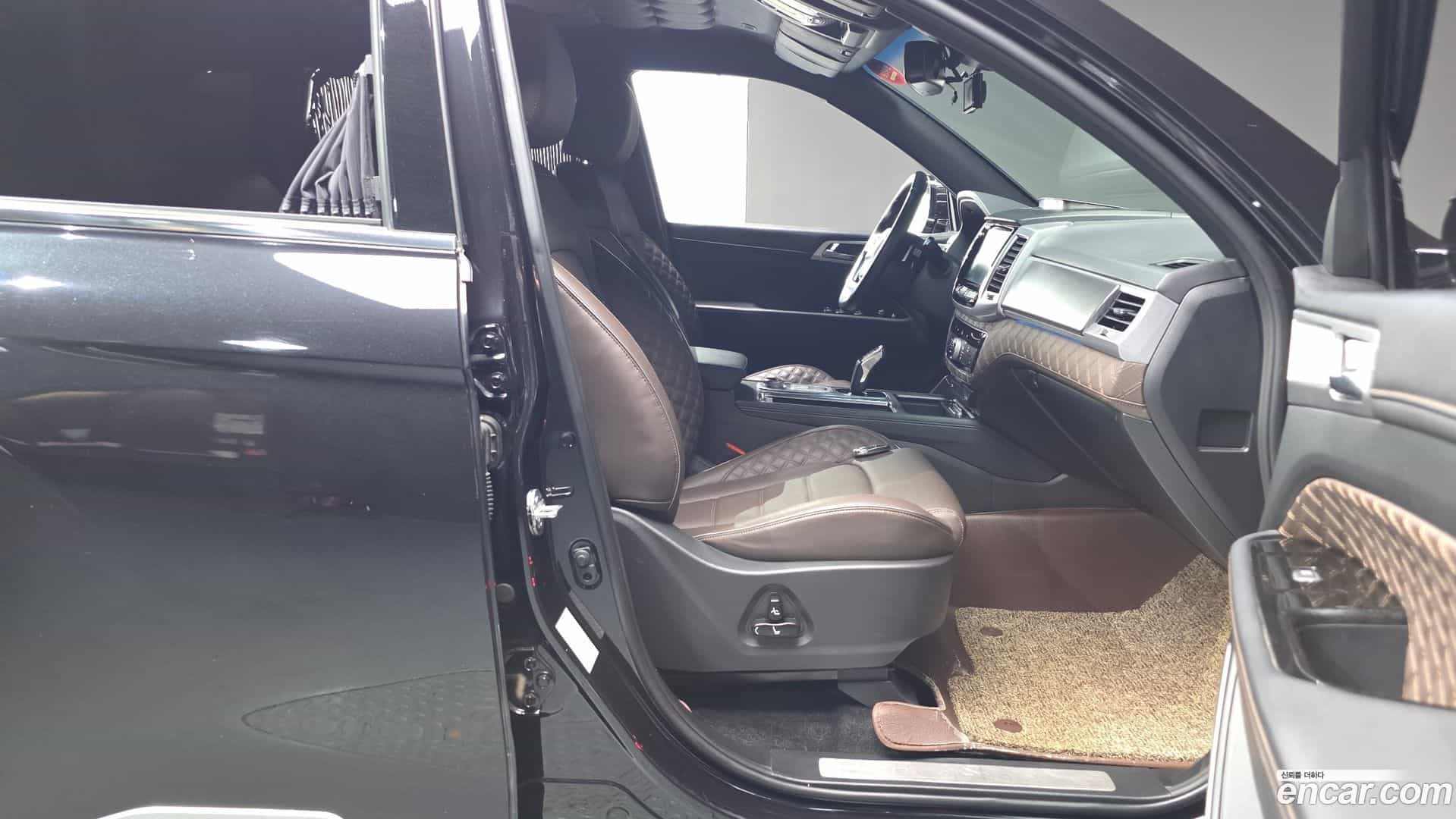 Rexton KG Mobility 2022.8-INNER-036