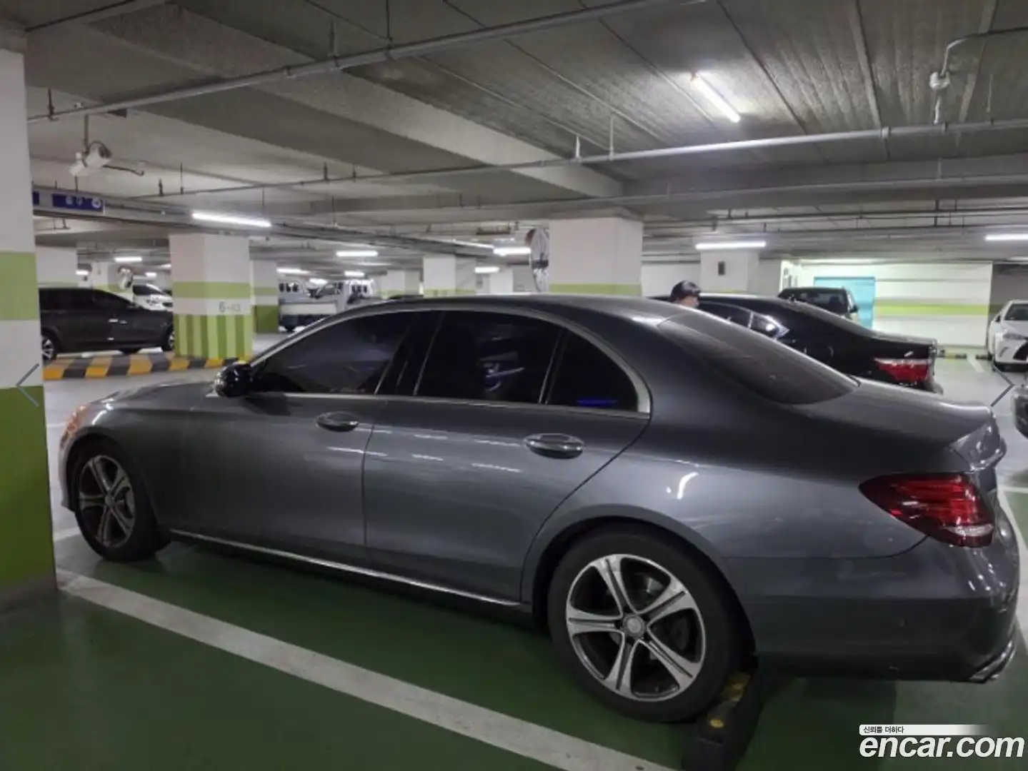 E-Class Mercedes-Benz 2016.8-OUTER-004