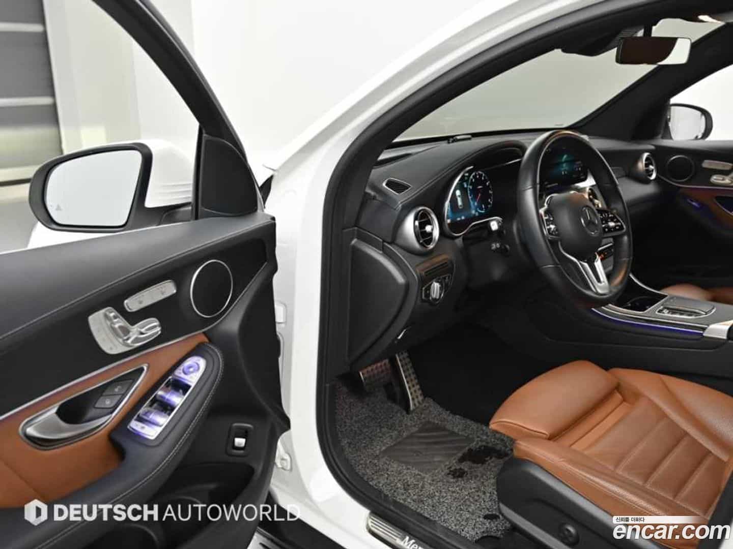 GLC-Class Mercedes-Benz 2022.10-OPTION-015