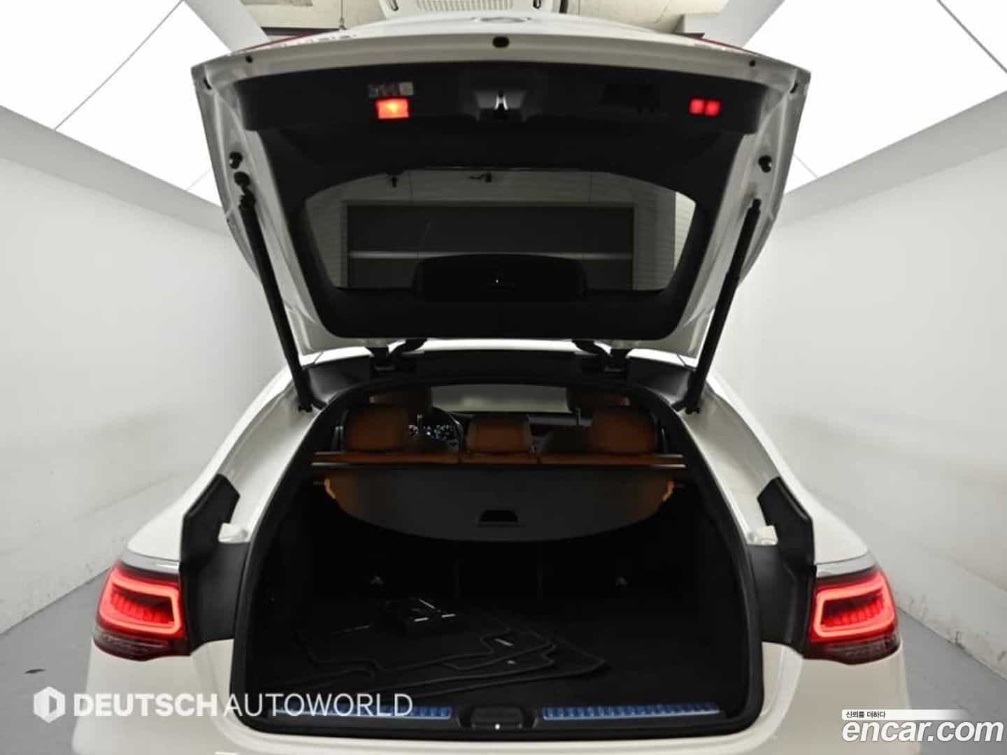 GLC-Class Mercedes-Benz 2022.10-OPTION-023