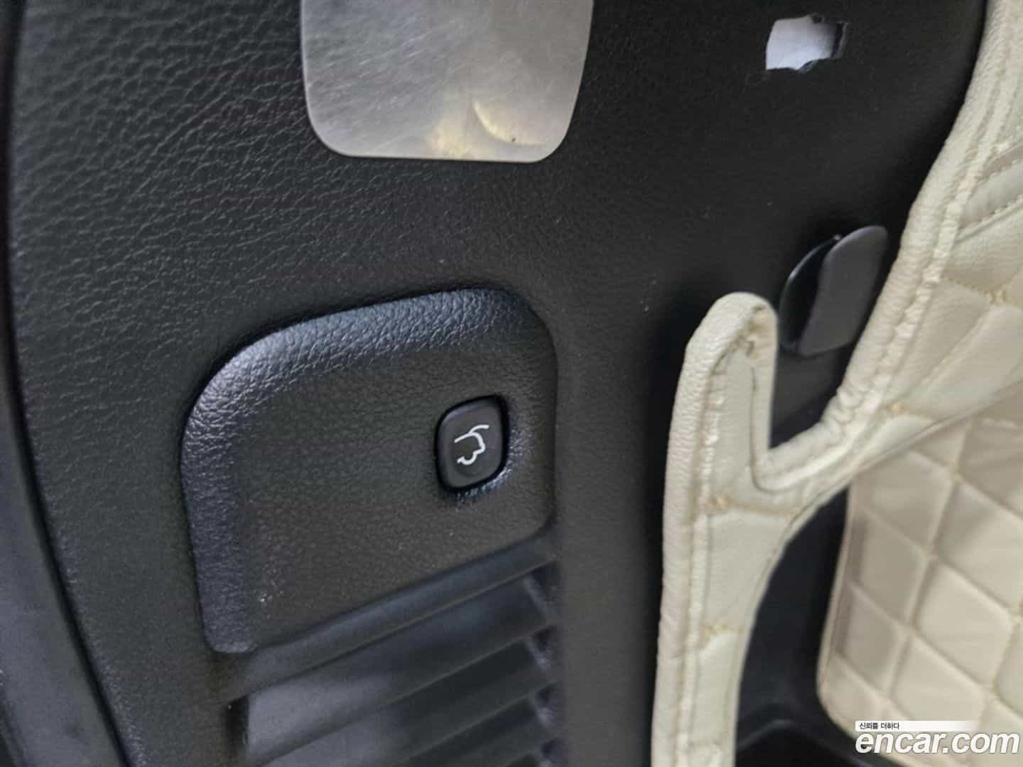 Cherokee Jeep 2019.5-OUTER-006