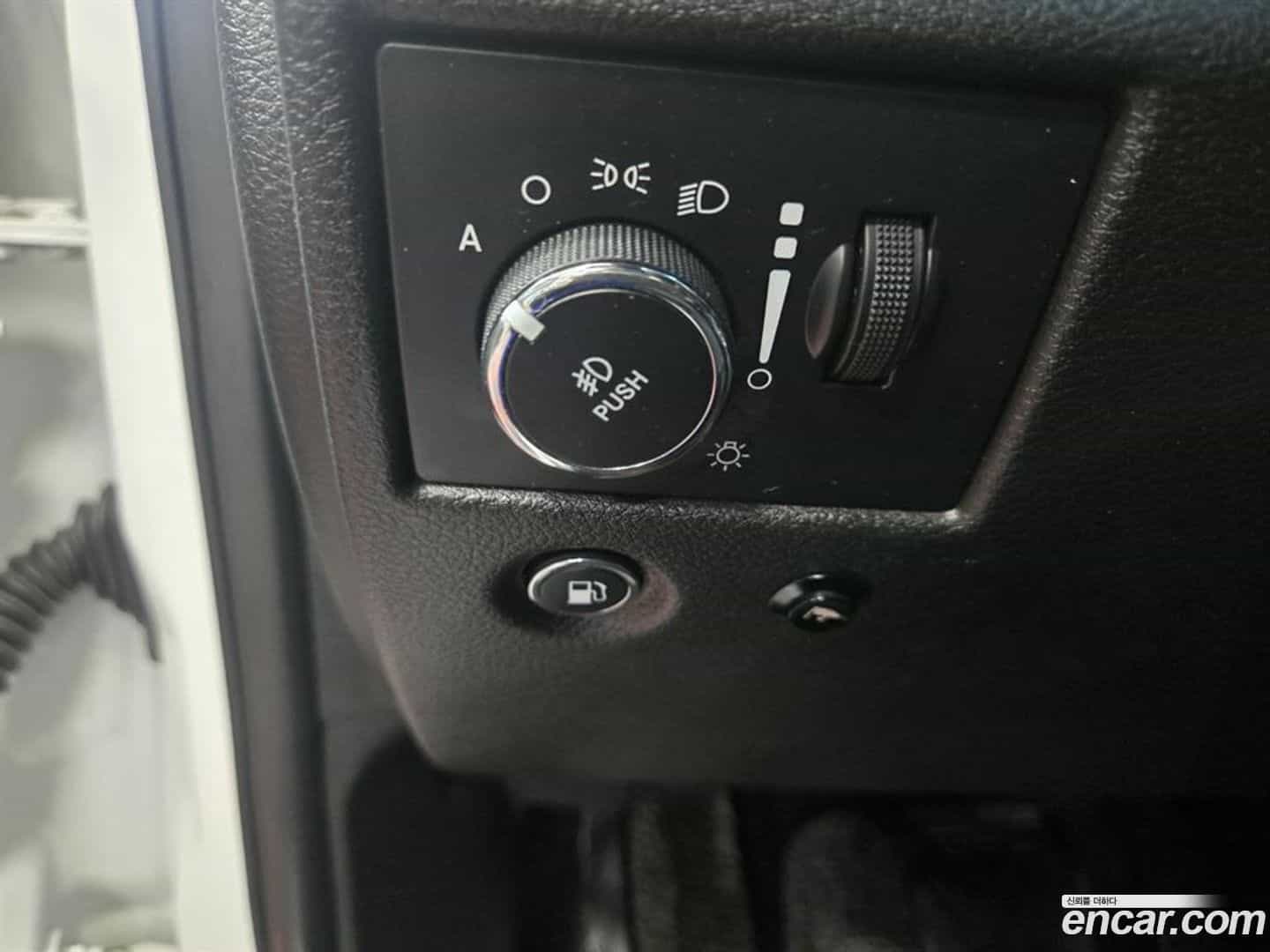 Cherokee Jeep 2019.5-OPTION-015