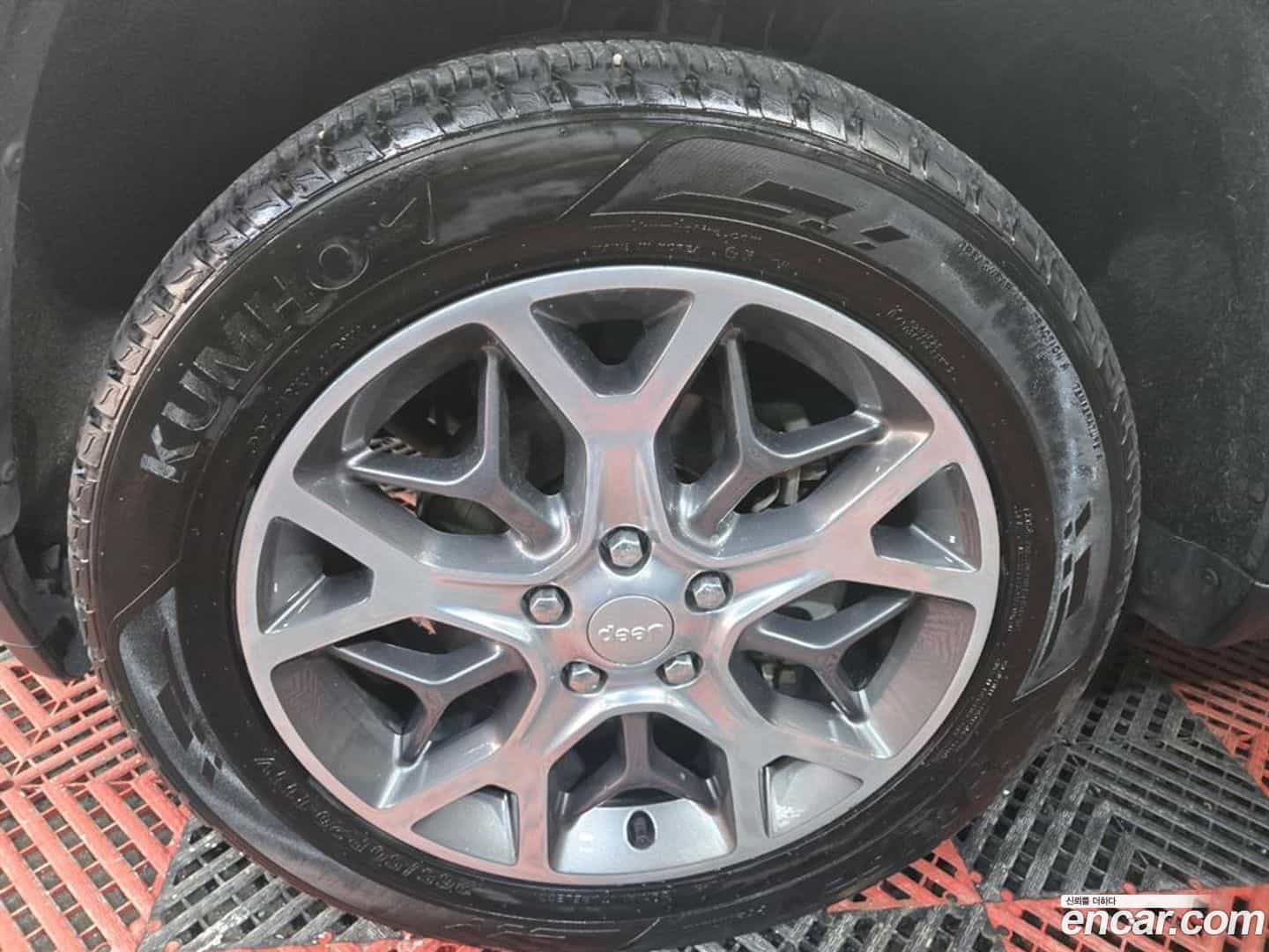 Cherokee Jeep 2019.5-OPTION-016