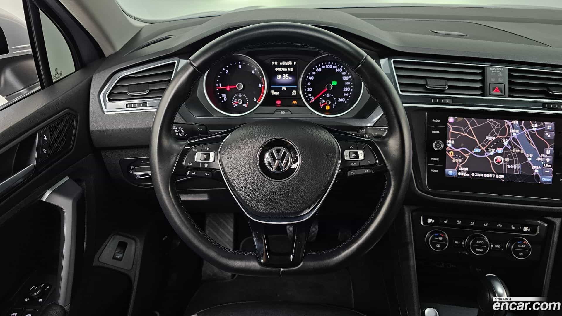 Tiguan Volkswagen 2019.10-OPTION-017