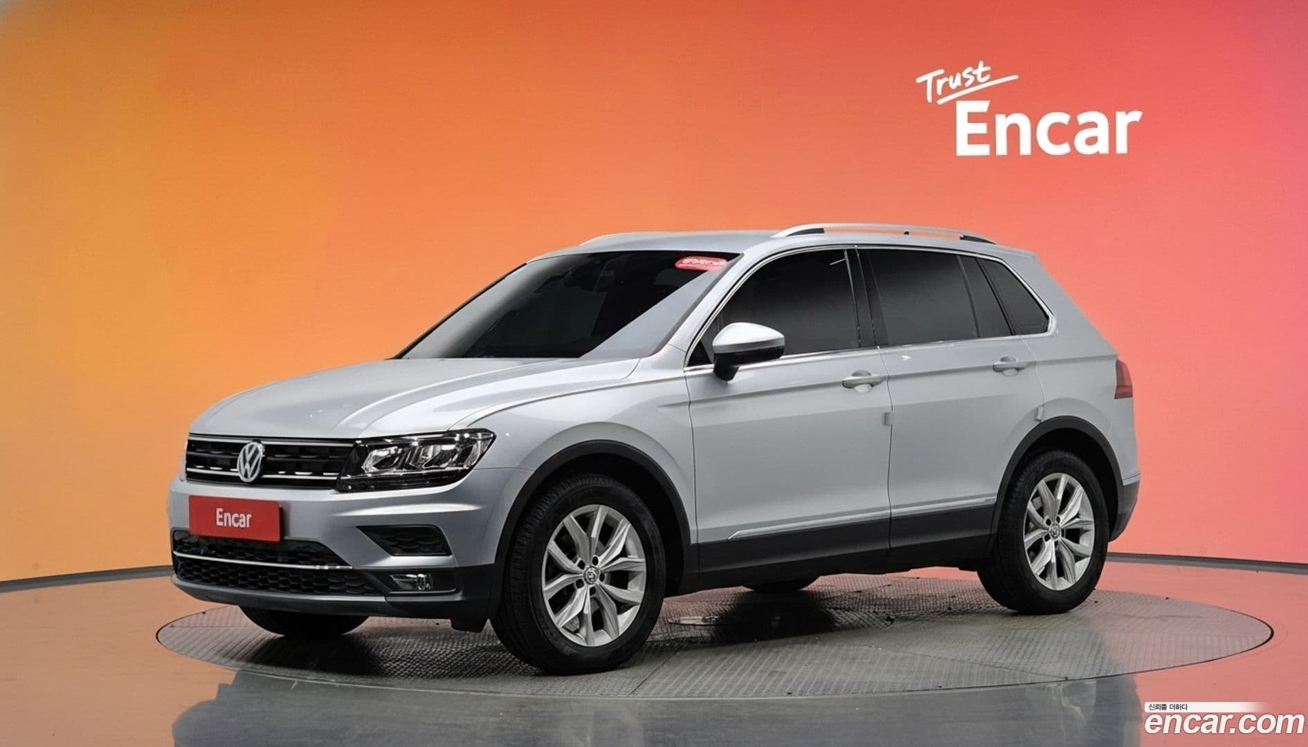 Main__Slider__Photo:Tiguan Volkswagen 2019.10-0