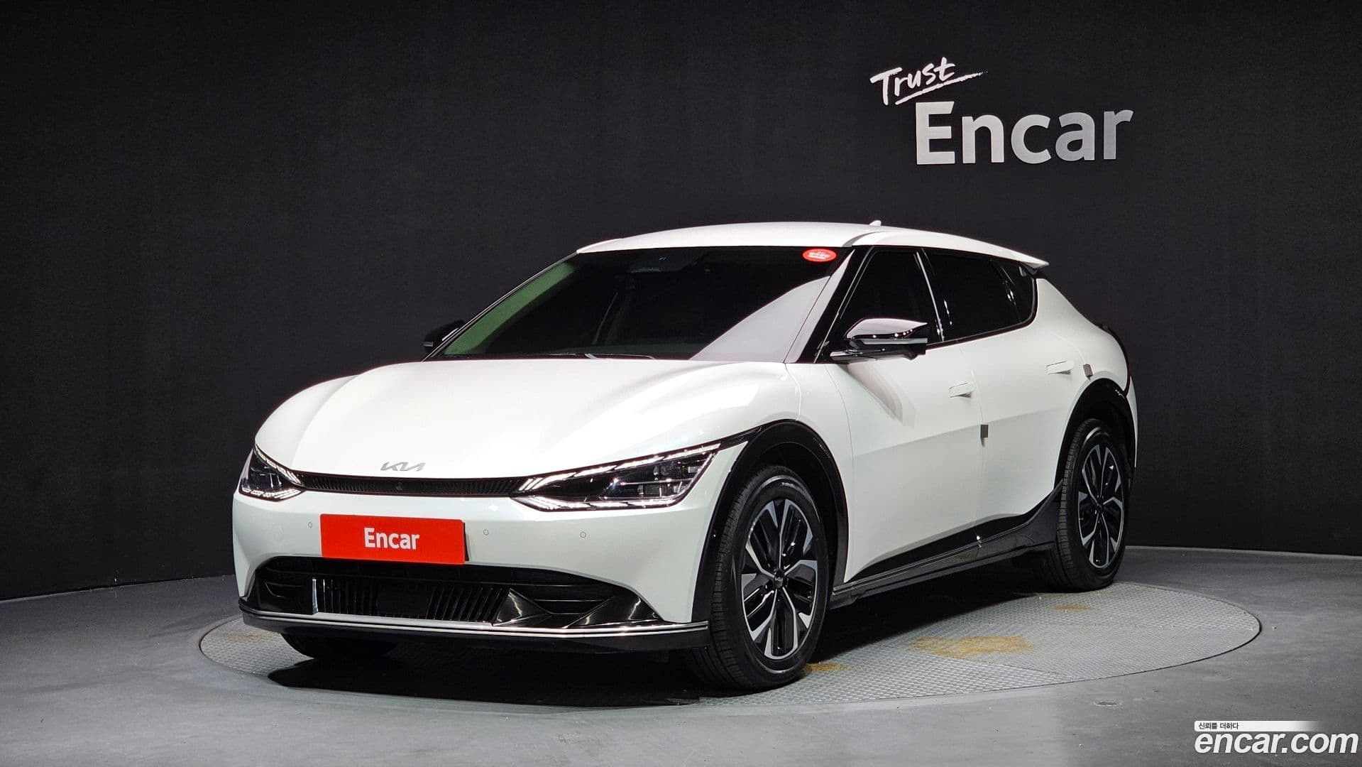Main__Slider__Photo:EV6 Kia 2022.4-0