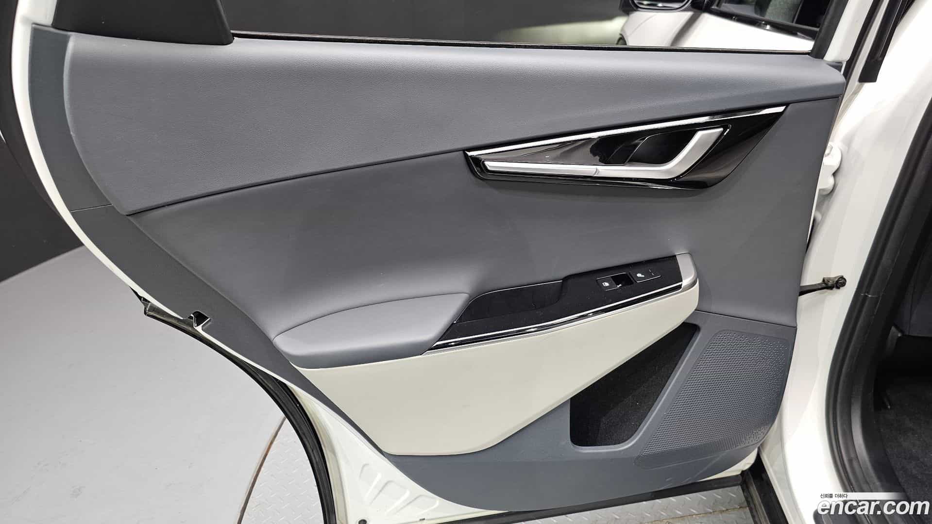 EV6 Kia 2022.4-INNER-035