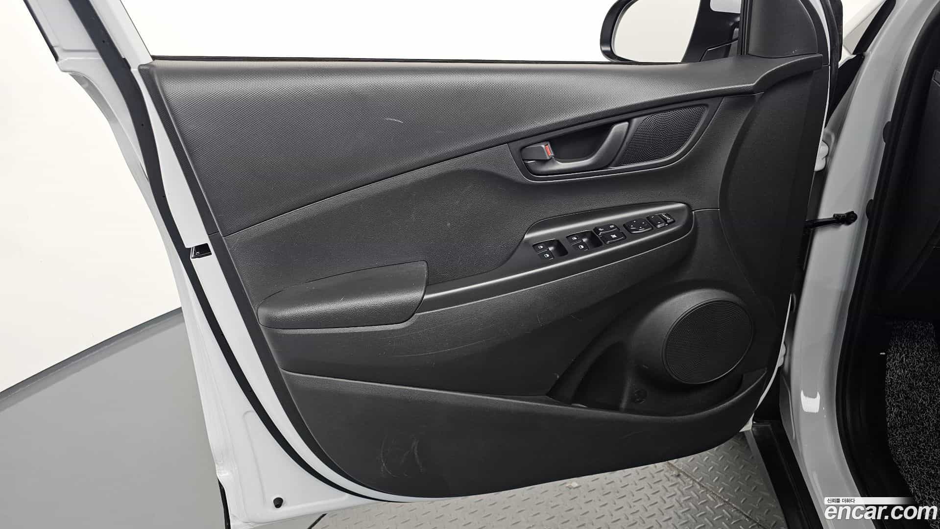 Kona Hyundai 2020.9-INNER-034
