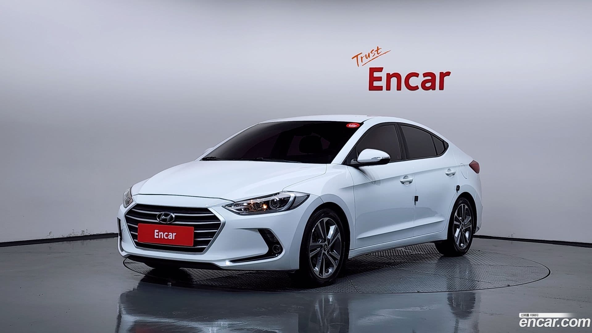 Main__Slider__Photo:AVANTE Hyundai 2016.11-0