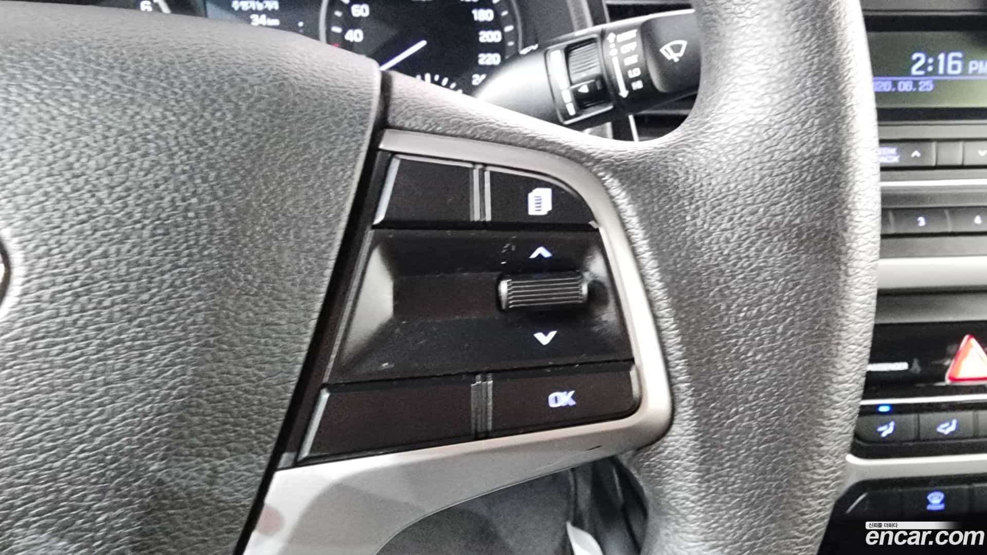 AVANTE Hyundai 2016.11-OPTION-018