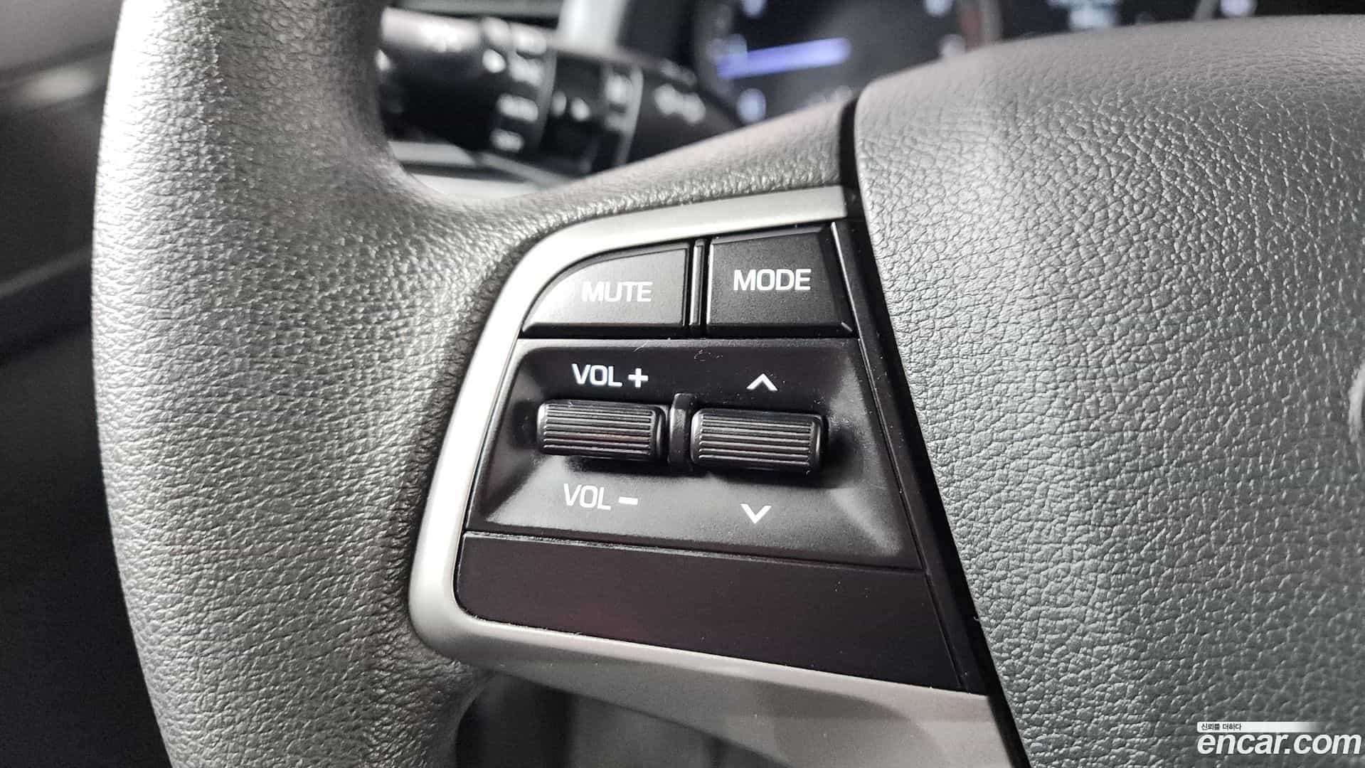 AVANTE Hyundai 2016.11-OPTION-019