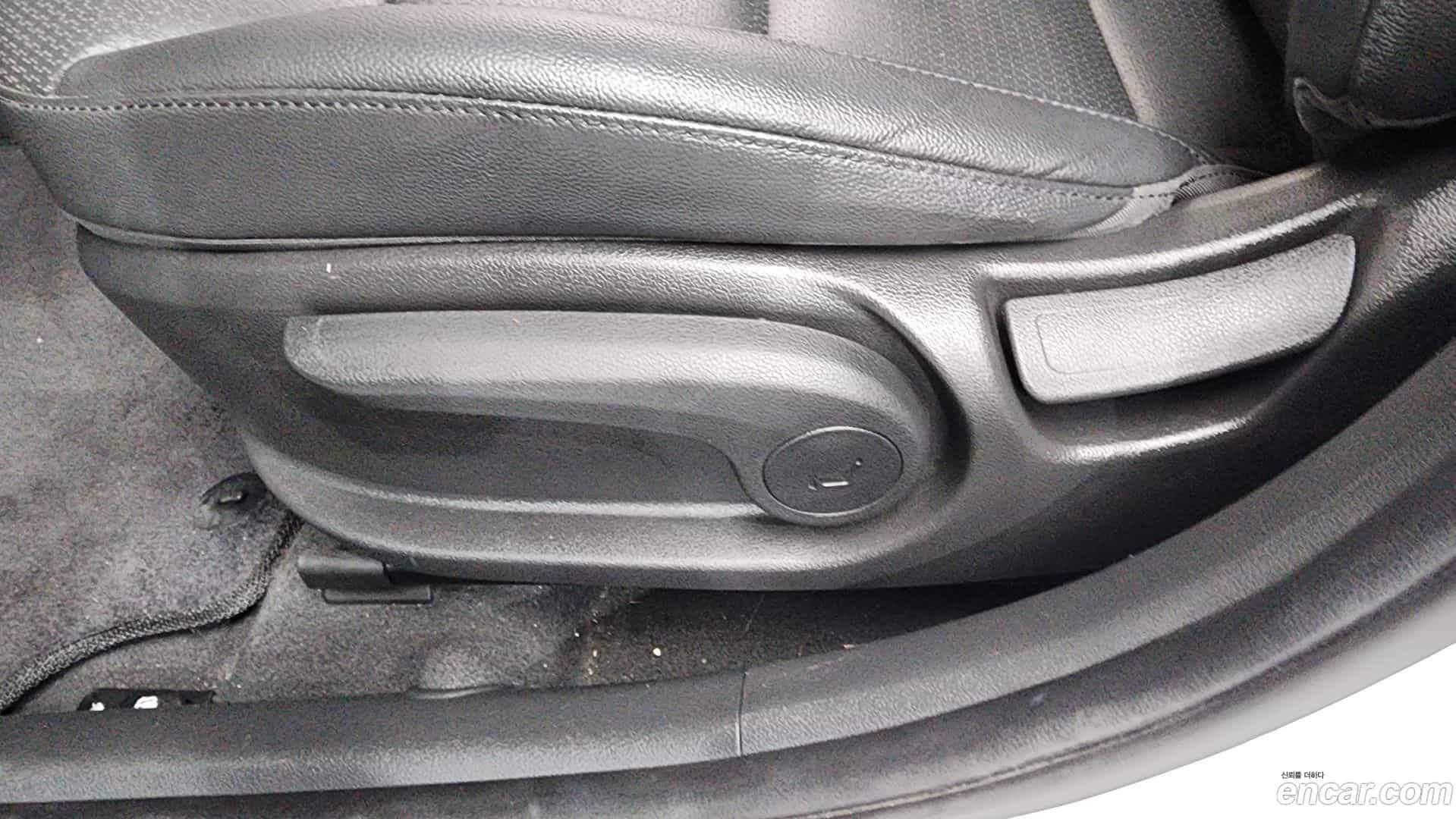 AVANTE Hyundai 2016.11-OPTION-044