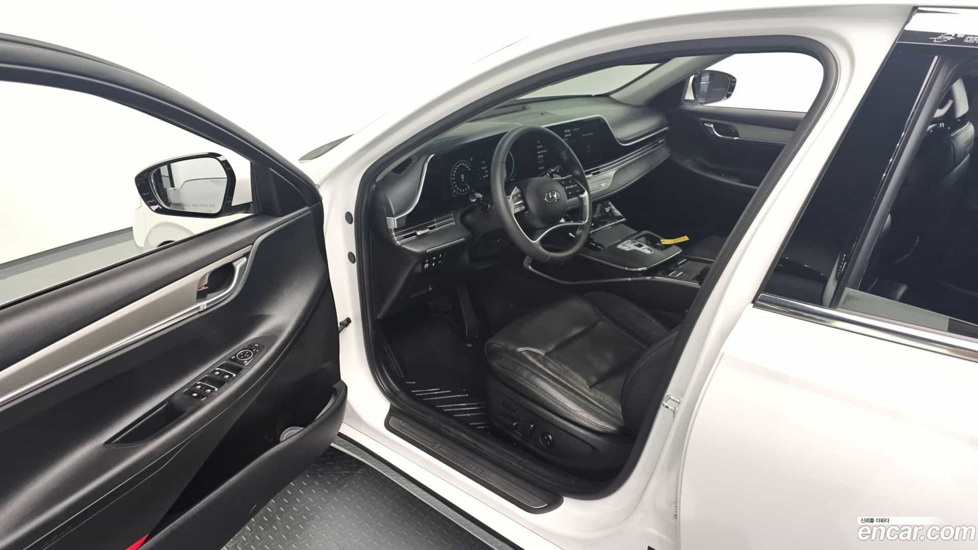 Grandeur Hyundai 2021.1-INNER-010