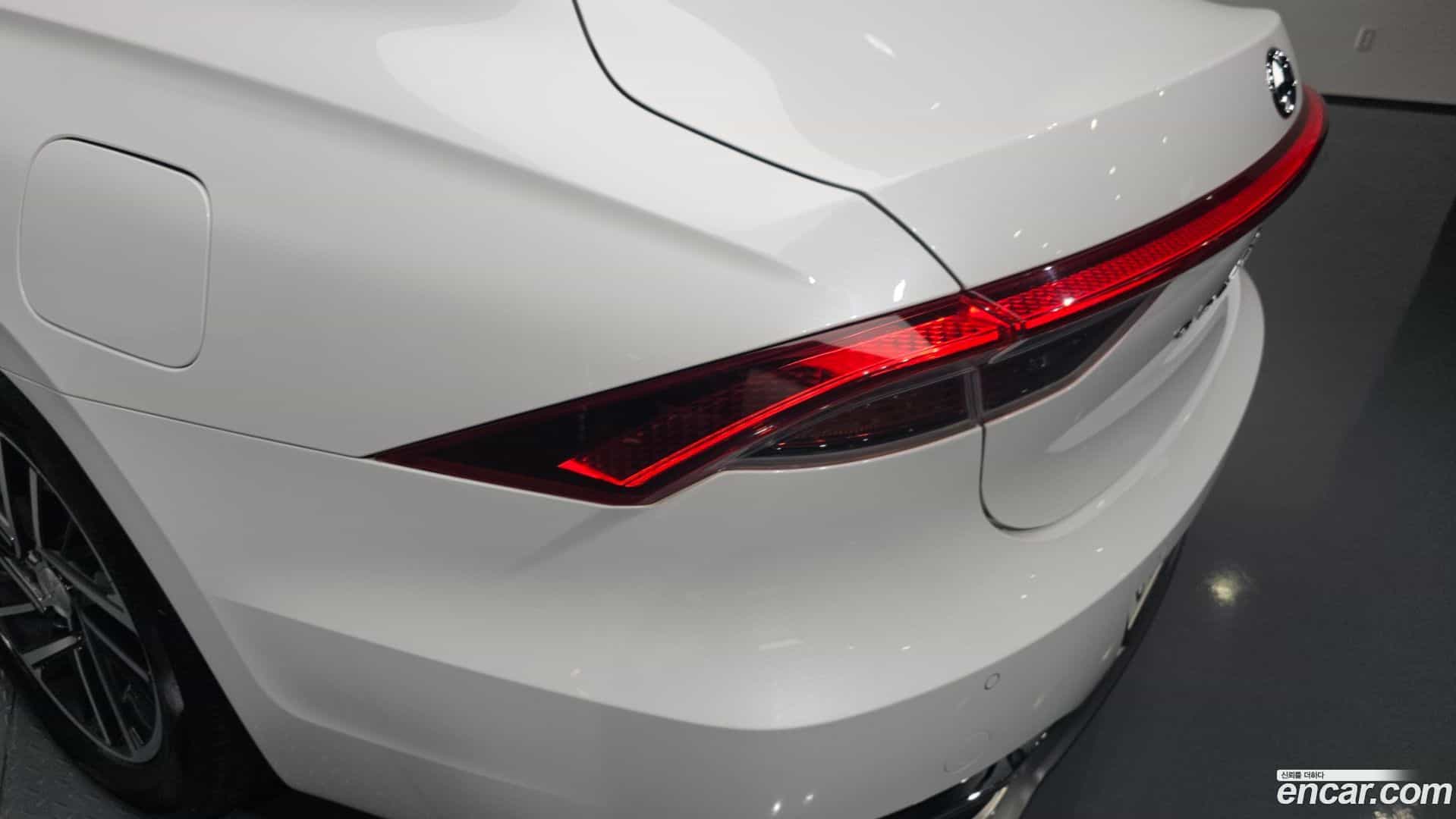 Grandeur Hyundai 2021.1-OUTER-033